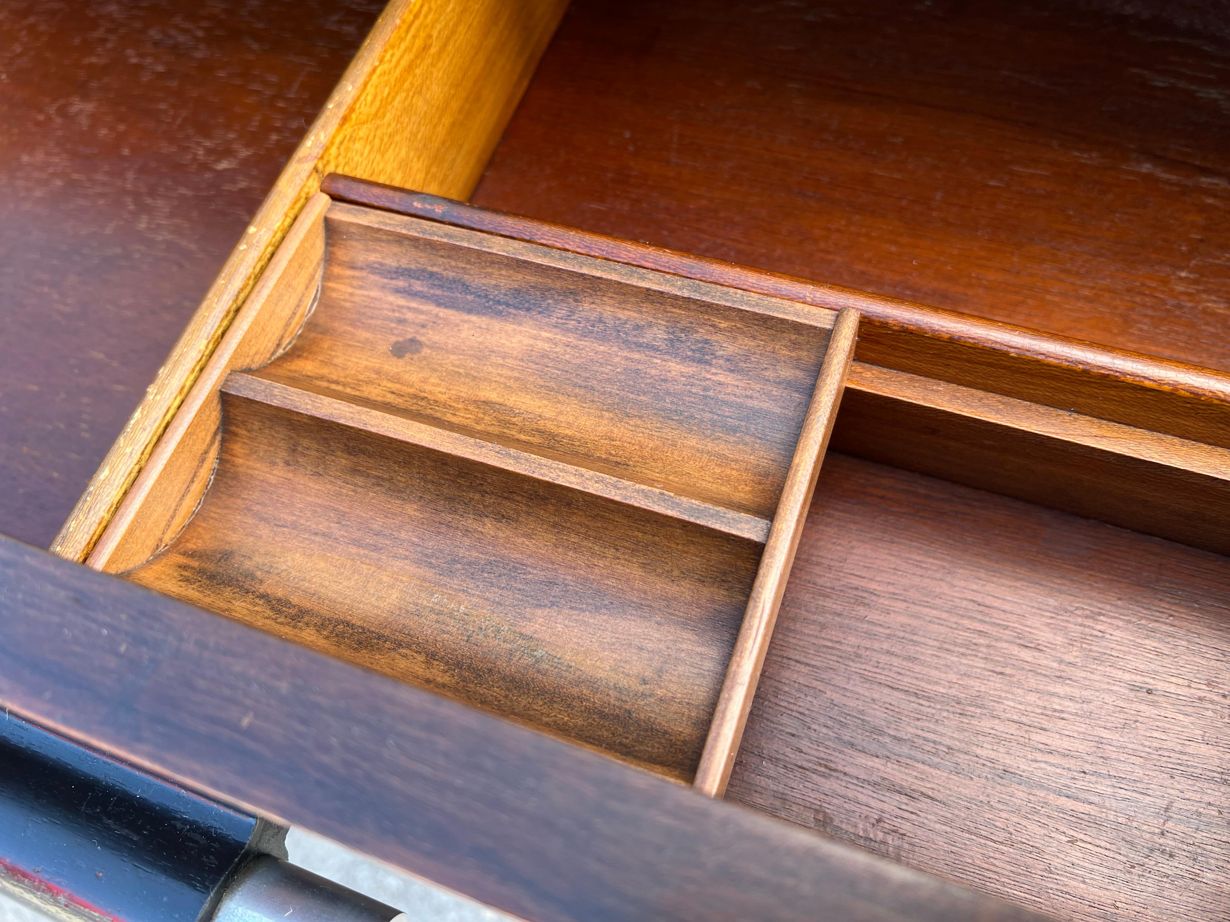 Donald Deskey Six Drawer Chest ca' 1930's In Good Condition For Sale In St.Petersburg, FL