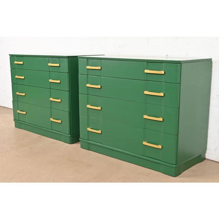 Donald Deskey Style Art Deco Green Lacquered Chest of Drawers, Newly Refinished For Sale 6