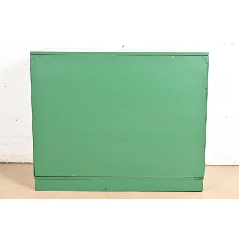 Donald Deskey Style Art Deco Green Lacquered Chest of Drawers, Newly Refinished For Sale 8