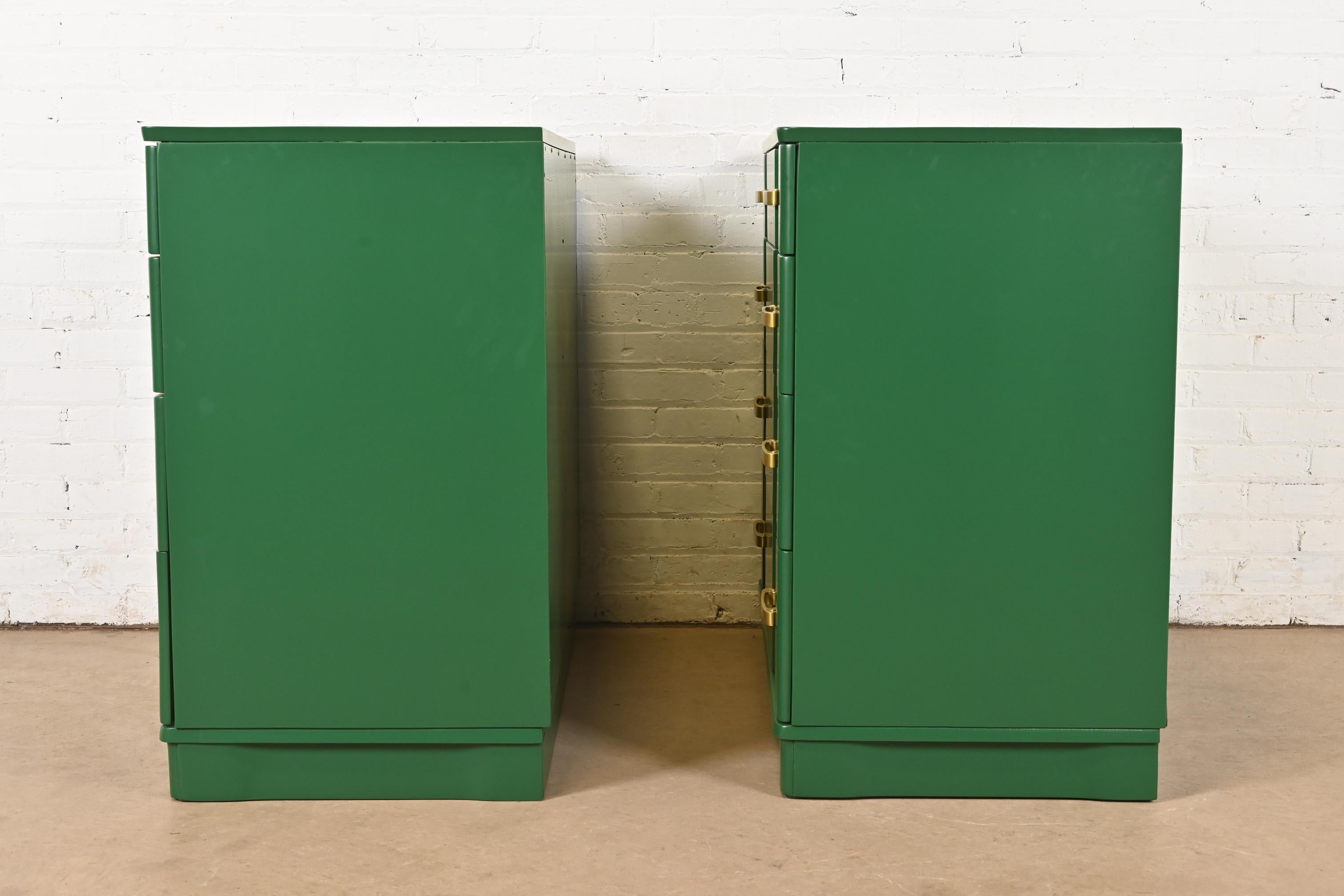 Donald Deskey Style Art Deco Green Lacquered Chests of Drawers, Newly Refinished For Sale 5