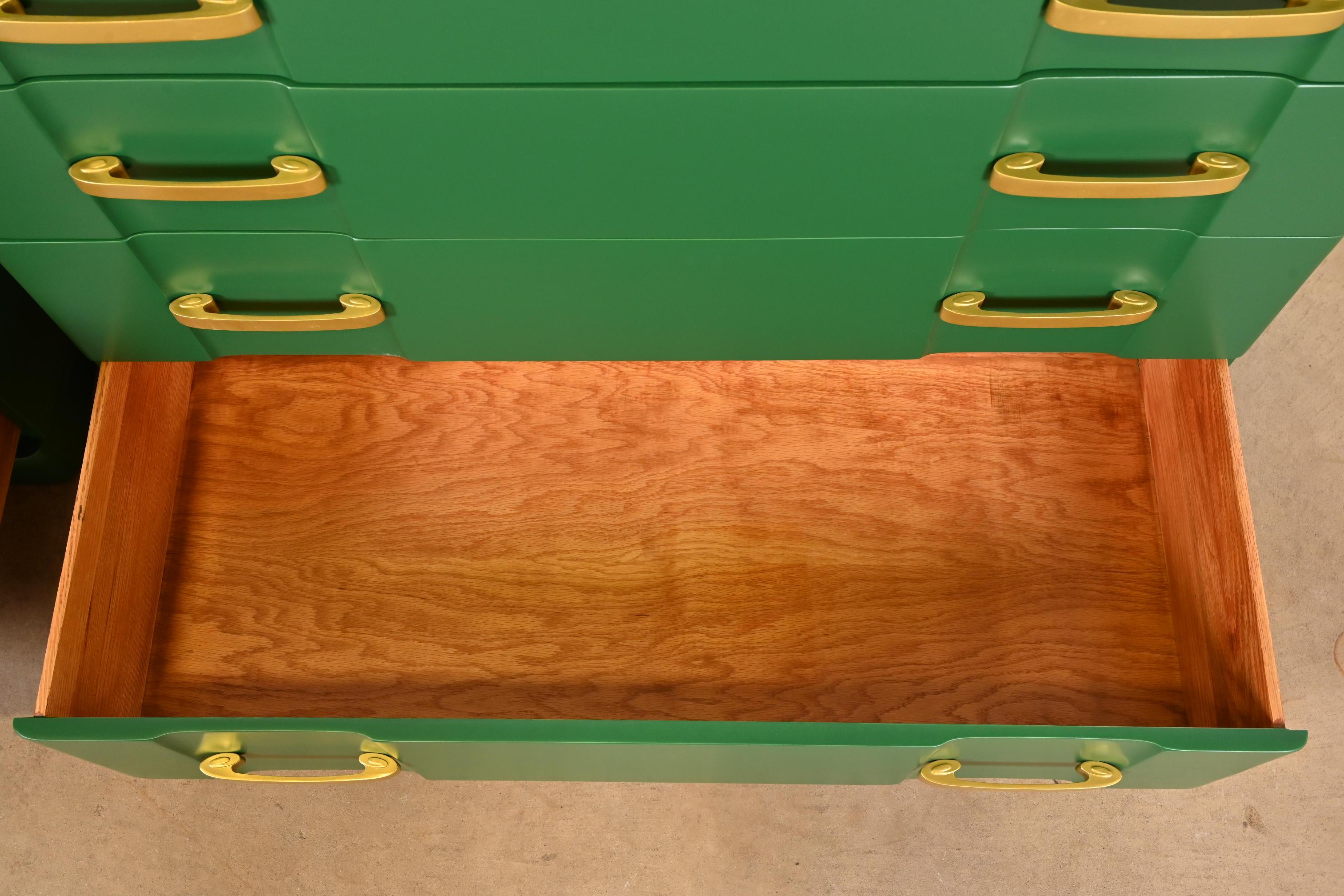 Donald Deskey Style Art Deco Green Lacquered Chests of Drawers, Newly Refinished For Sale 2