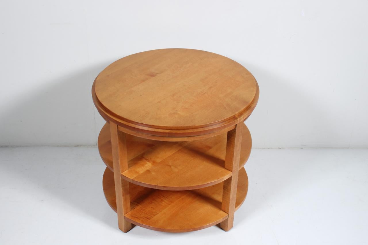 Donald Deskey Style Round Three Tier Maple Occasional Table In Good Condition For Sale In Bainbridge, NY