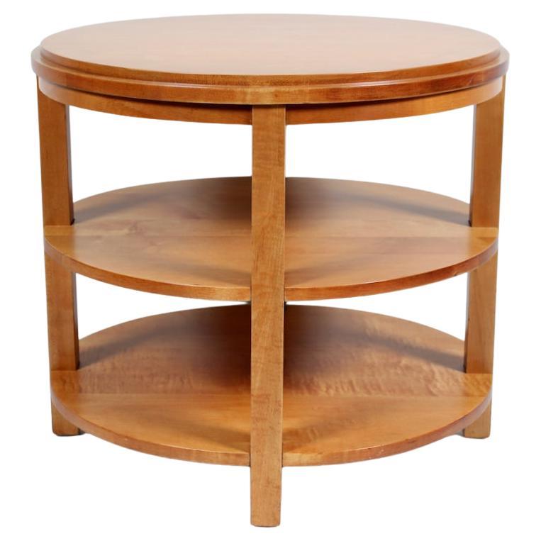 Table d'appoint ronde à trois plateaux en érable de style Donald Deskey