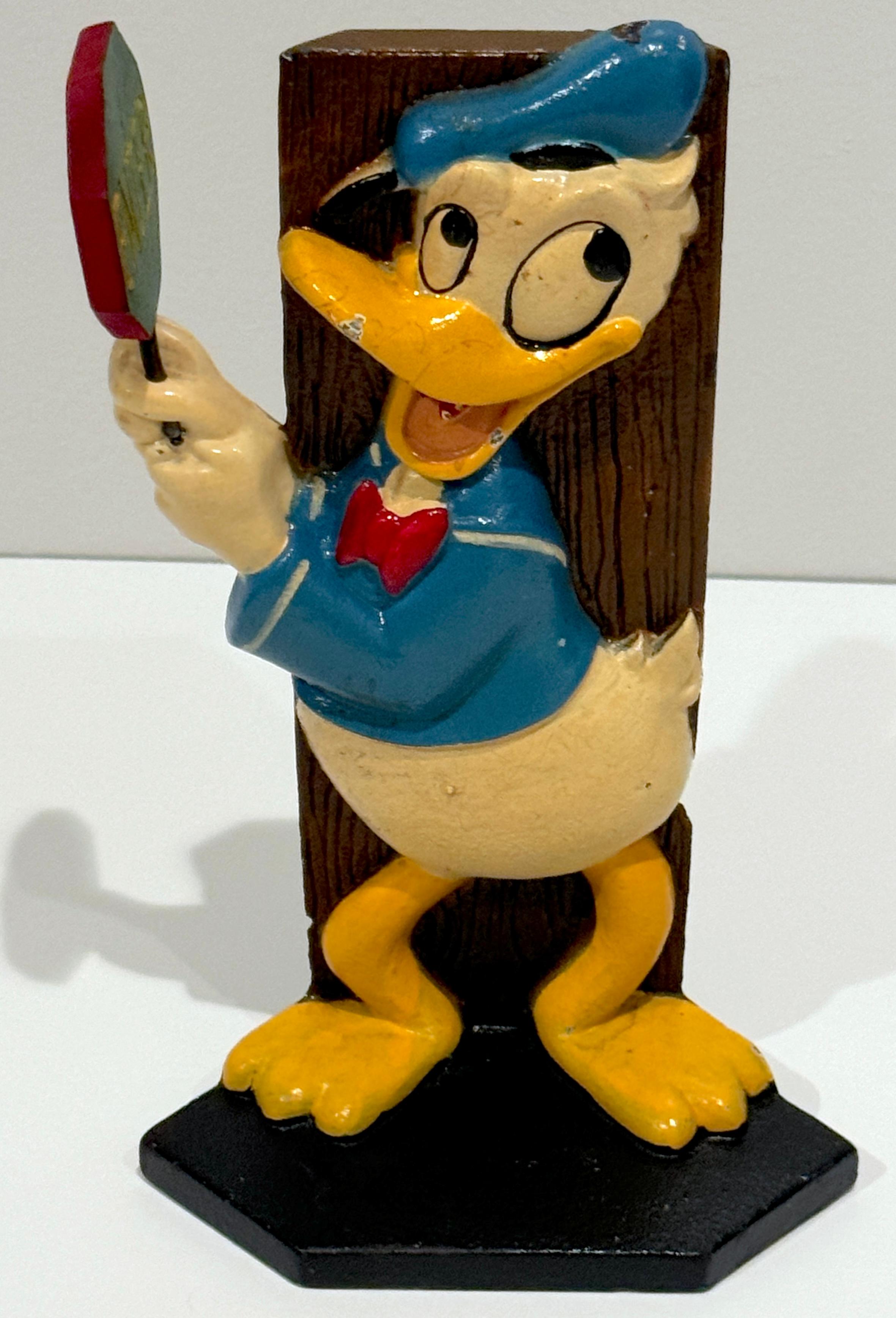Tope de puerta de hierro fundido del Pato Donald de Walt Disney Productions, 1971 en Bueno estado para la venta en West Palm Beach, FL