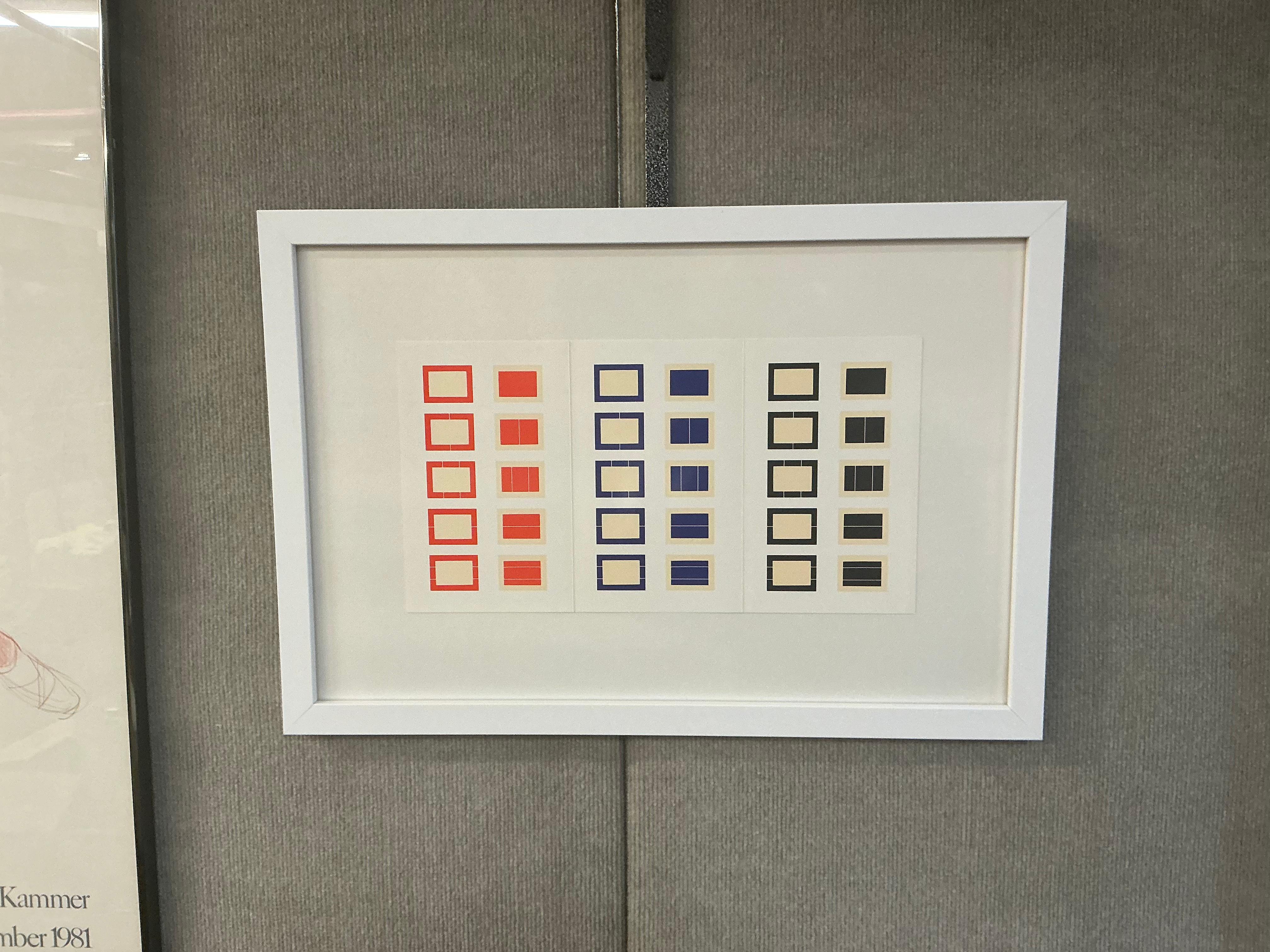 Série de dix gravures sur bois en trois états de couleur - Gris Abstract Print par Donald Judd