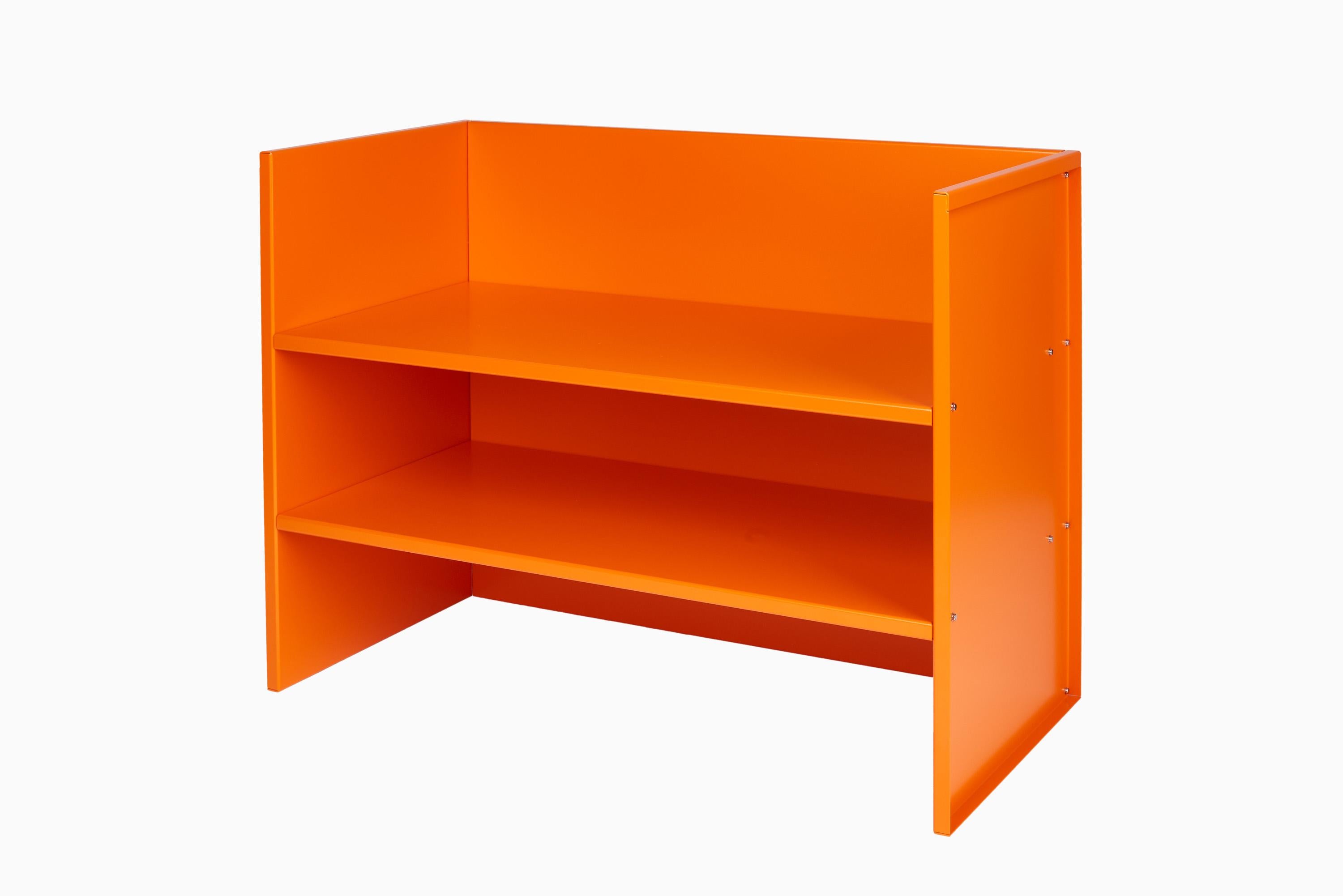 Doppelstuhl  51/52 Amerikanischer minimalistischer Judd-Stuhl Traffic aus orangefarbenem Aluminium 