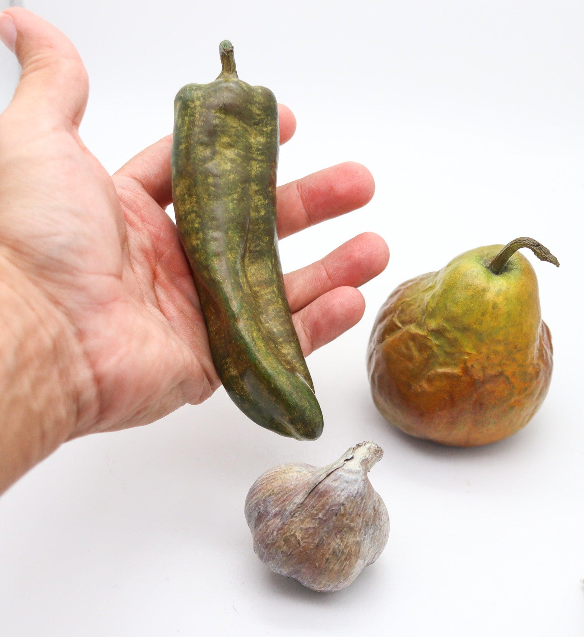 Americano DONALD L. REED 1993 Suite di verdure e frutta a grandezza reale in policromia in vendita