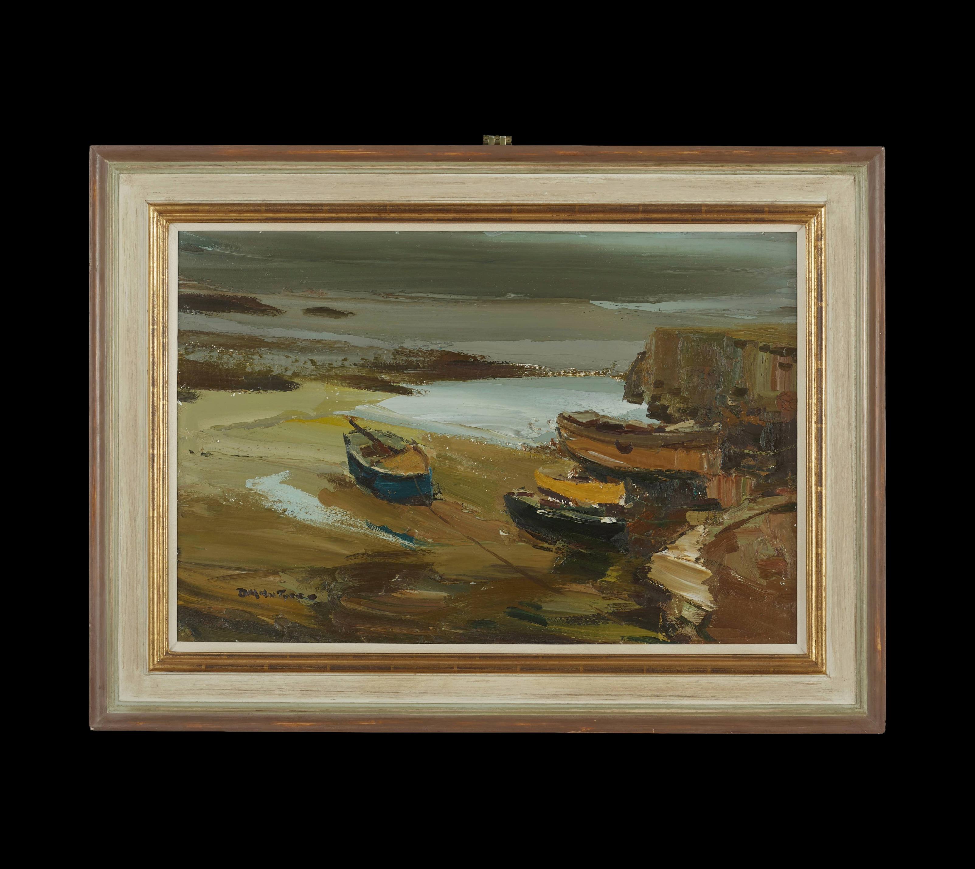 Porthscatho Coastline Gemälde von Boot, Meer und Strand. Atmosphärisches Grün, Gelb – Painting von Donald McIntyre
