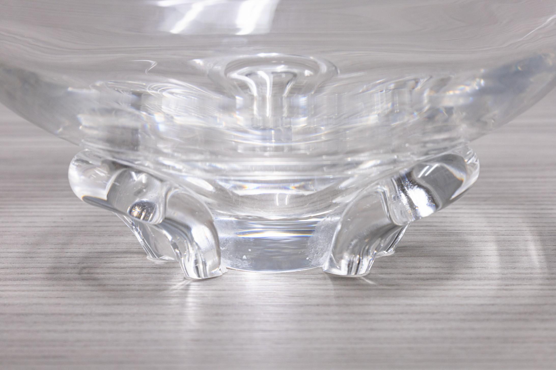 Donald Pollard for Steuben 8059 Trillium Floret Crystal Bowl Contemporary Modern In Good Condition For Sale In Keego Harbor, MI