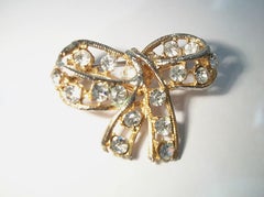 DONALD STANNARD - Gold Tone & Rhinestone Bow Brooch - U.S. - Circa 1980's