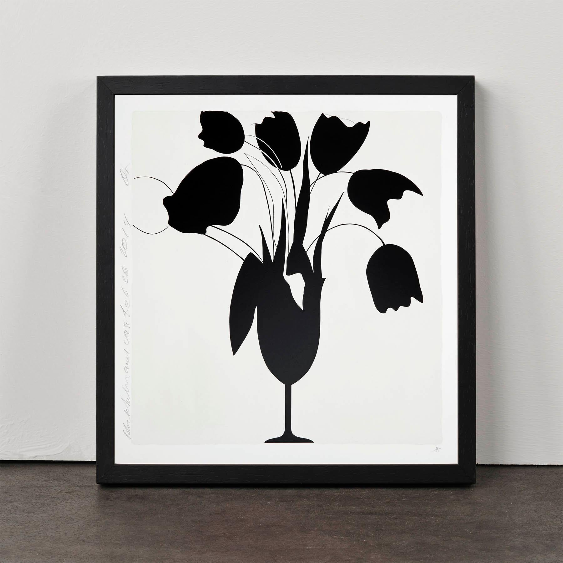 Tulips et vase noirs contemporains, 21e siècle, sérigraphie, édition limitée - Print de Donald Sultan
