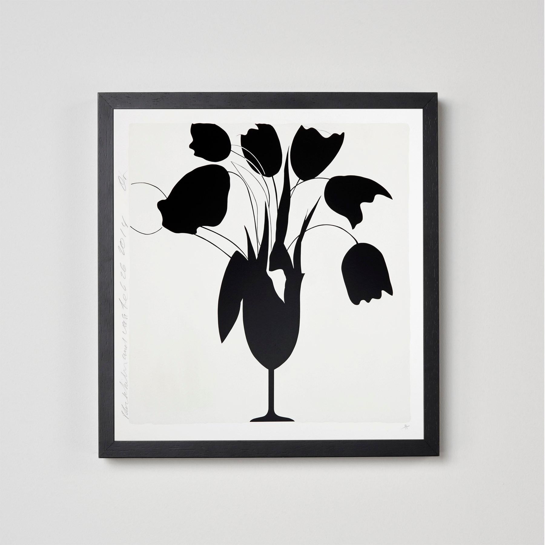 Tulips et vase noirs contemporains, 21e siècle, sérigraphie, édition limitée - Contemporain Print par Donald Sultan