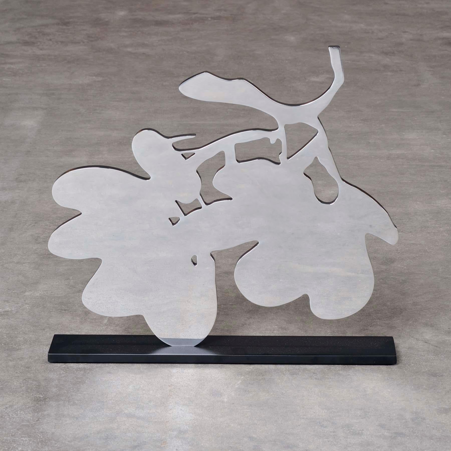 Silver Lantern Flowers, May 5 - Contemporary, 21st Century, Sculpture, Flower - Argent Figurative Sculpture par Donald Sultan
