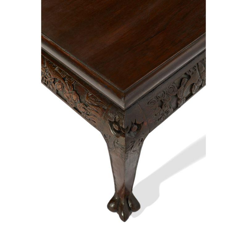 Banc Donatello de Daniele Daminelli (Italie, 2021)
Capsule Colection REINASSANCE 
Dimensions : 175 x 45,5 x 46 cm
Matériaux : Bois sculpté et structure en acier satiné

Des lames et des monolithes de pure abstraction sont encastrés sur les pieds