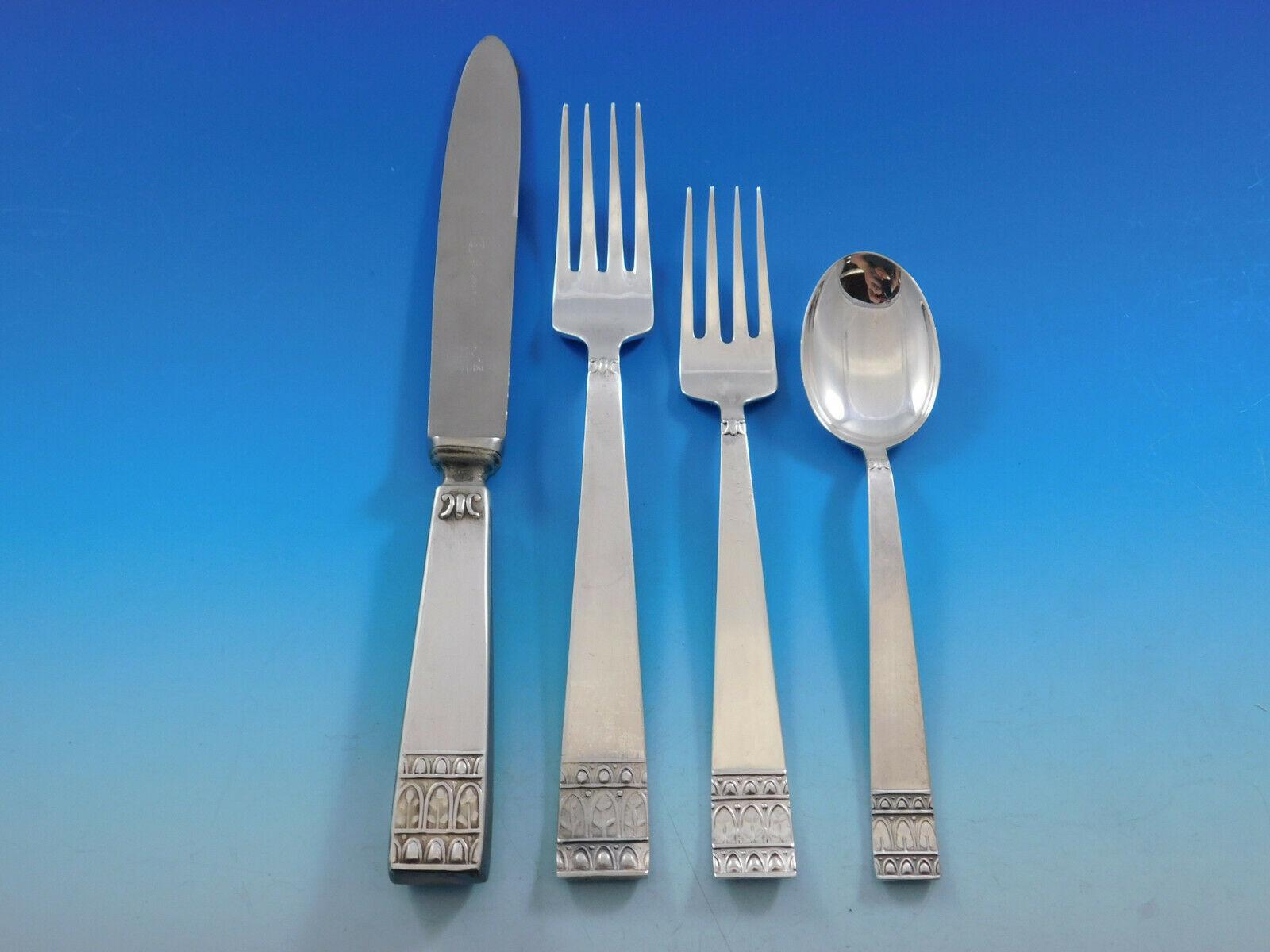 Donatello by Stancampiano Italy Sterling Silver Flatware Set Service Dinner In Excellent Condition For Sale In Big Bend, WI