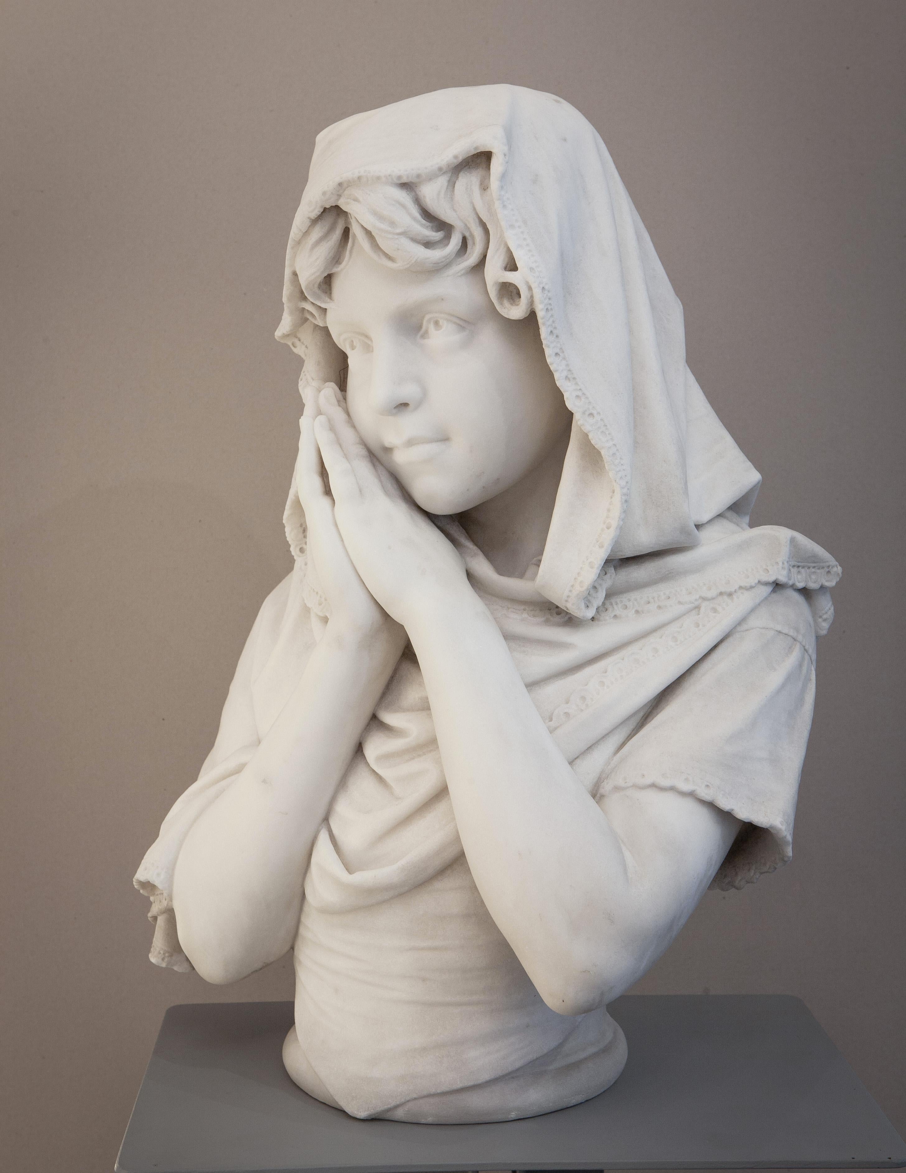 Little girl with clasped hands - Sculpture by Donato Barcaglia (1849 – 1930)