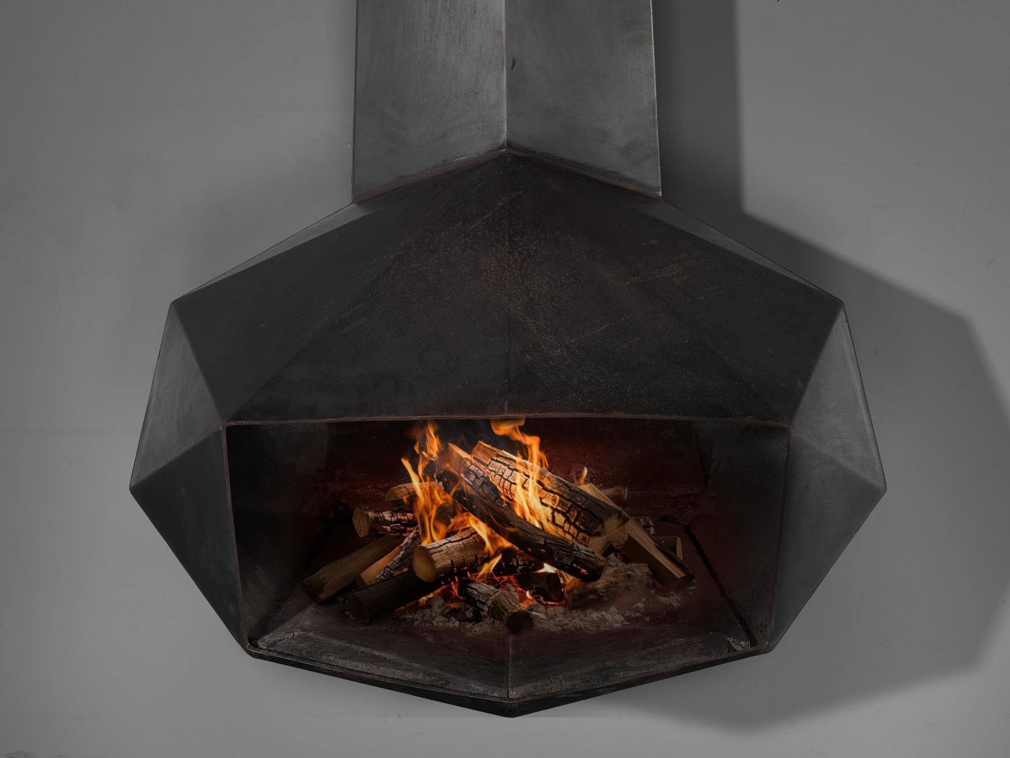 Donbar Faceted Fireplace in Patinated Iron  For Sale 3