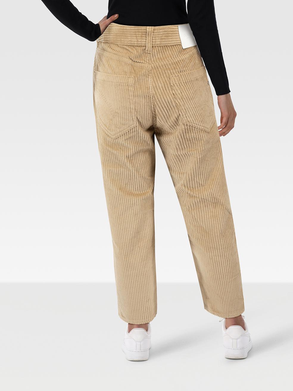 CONDITION is New with tags. No visible wear to trousers is evident on this new Dondup designer resale item.
 
 
 
 Details
 
 
 Camel Brown
 
 Cotton velvet
 
 Trousers
 
 Straight leg
 
 3x Front pockets
 
 2x Back pockets
 
 Button up fastening
 
