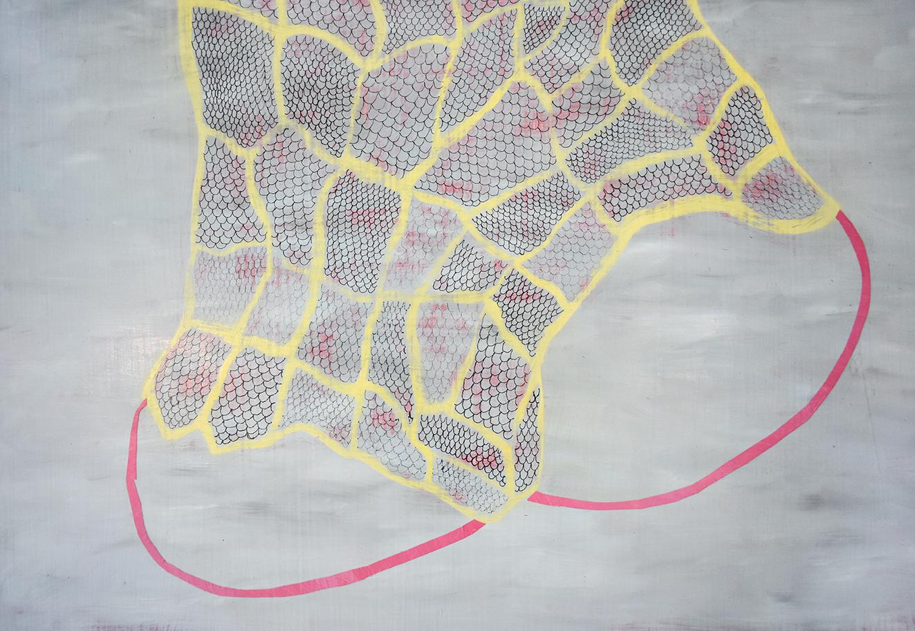 Netznetz (nicht-repräsentatives Gemälde mit gelbem Gitter auf Holzplatte) (Grau), Abstract Painting, von Donise English