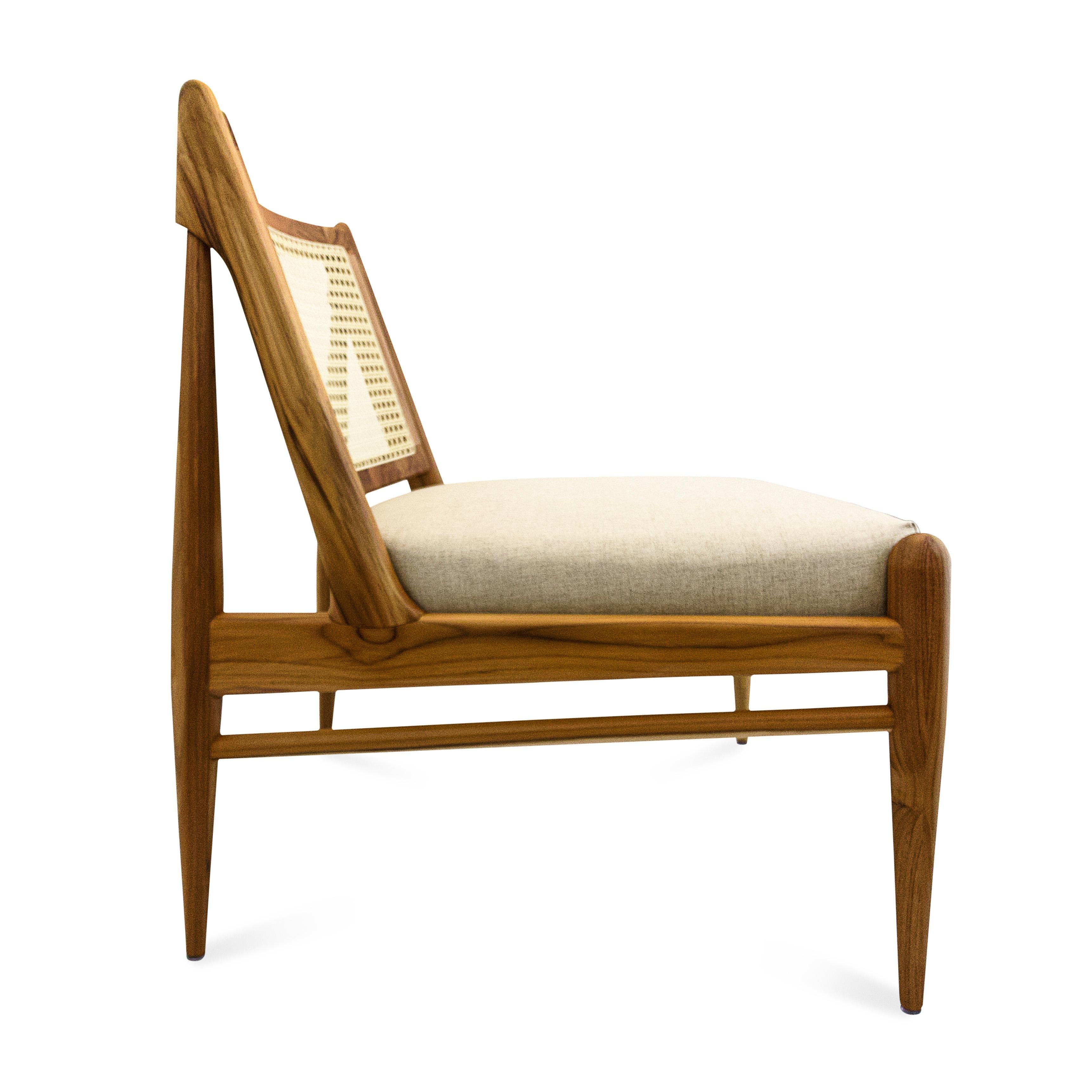 Chaise Donna à dossier canné en bois de teck avec assise en tissu grège Neuf - En vente à Miami, FL