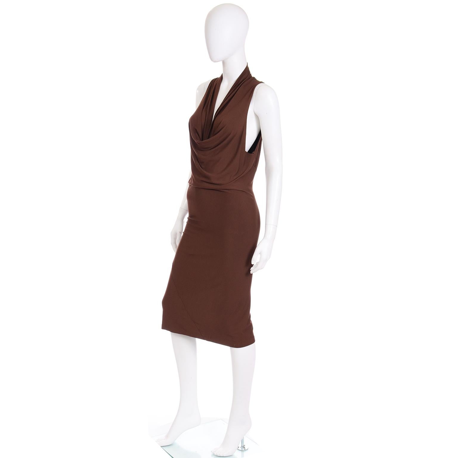 Donna Karan 1990er Braunes Jersey Kleid mit tiefem Ausschnitt Vintage Kleid im Angebot 1