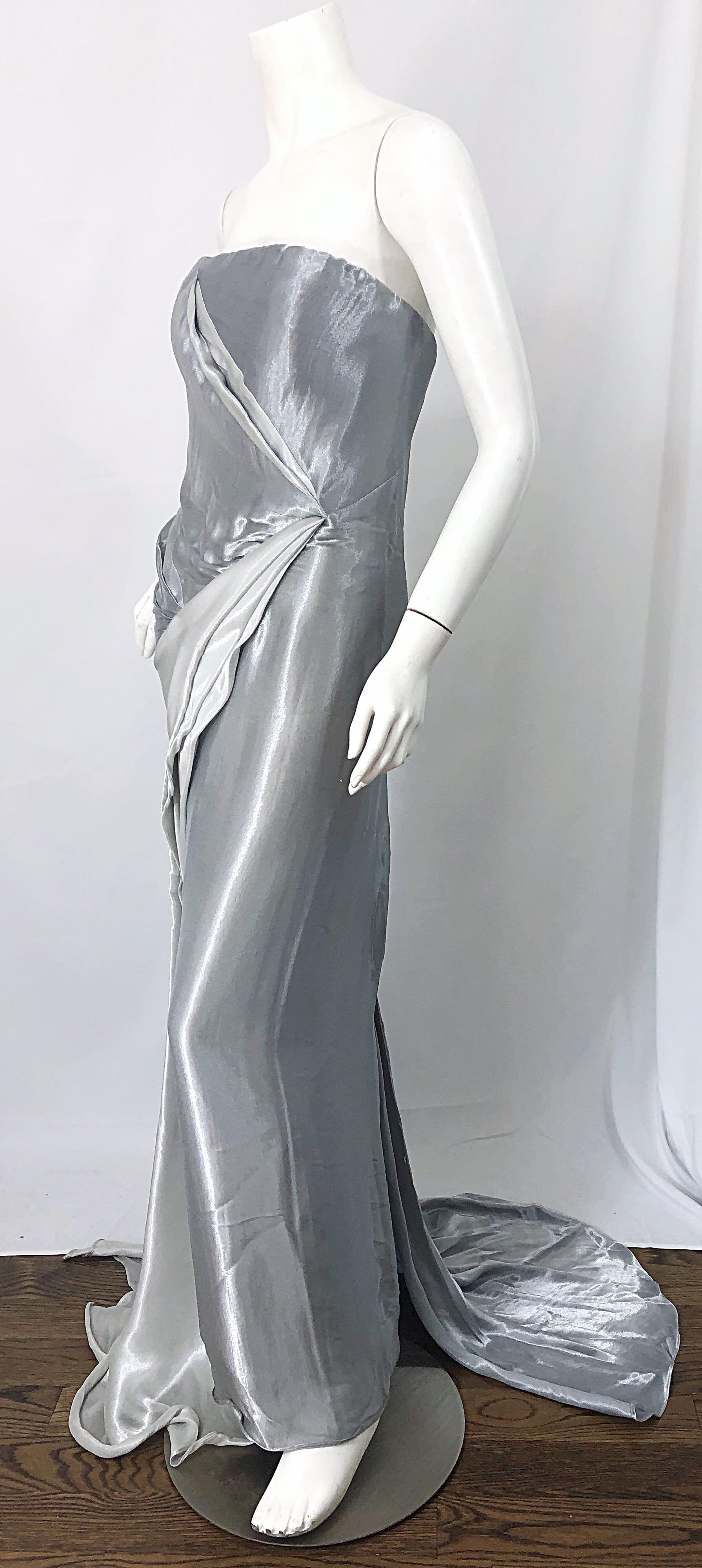 Donna Karan 1990er Größe 4 Silber Vintage 90er Jahre Seiden-Kleid im Griechischen Stil, metallic, Trägerlos Damen im Angebot