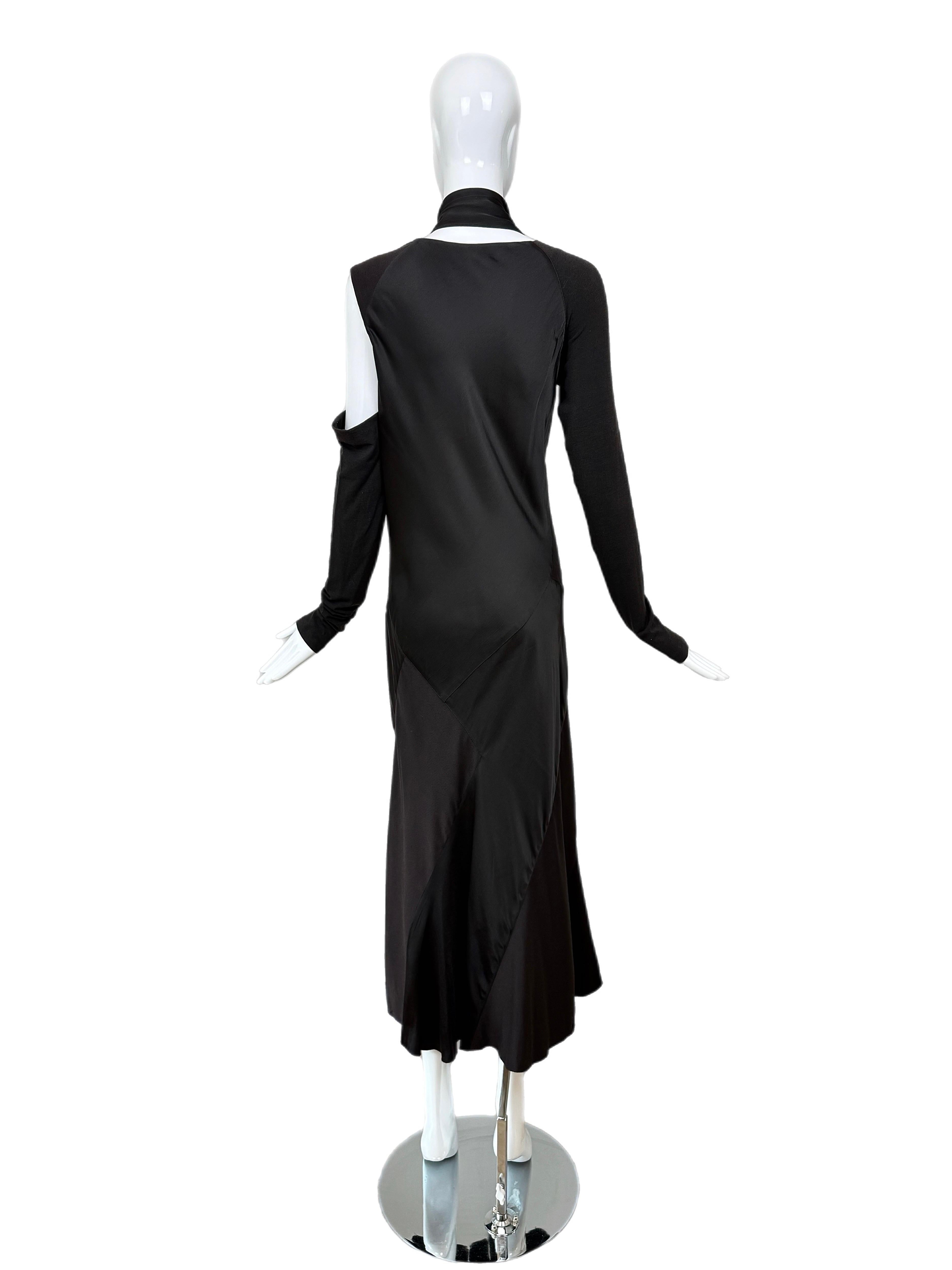 Nero DONNA KARAN 2002 Vestito lungo nero vintage con taglio a vivo con. Sciarpa in vendita