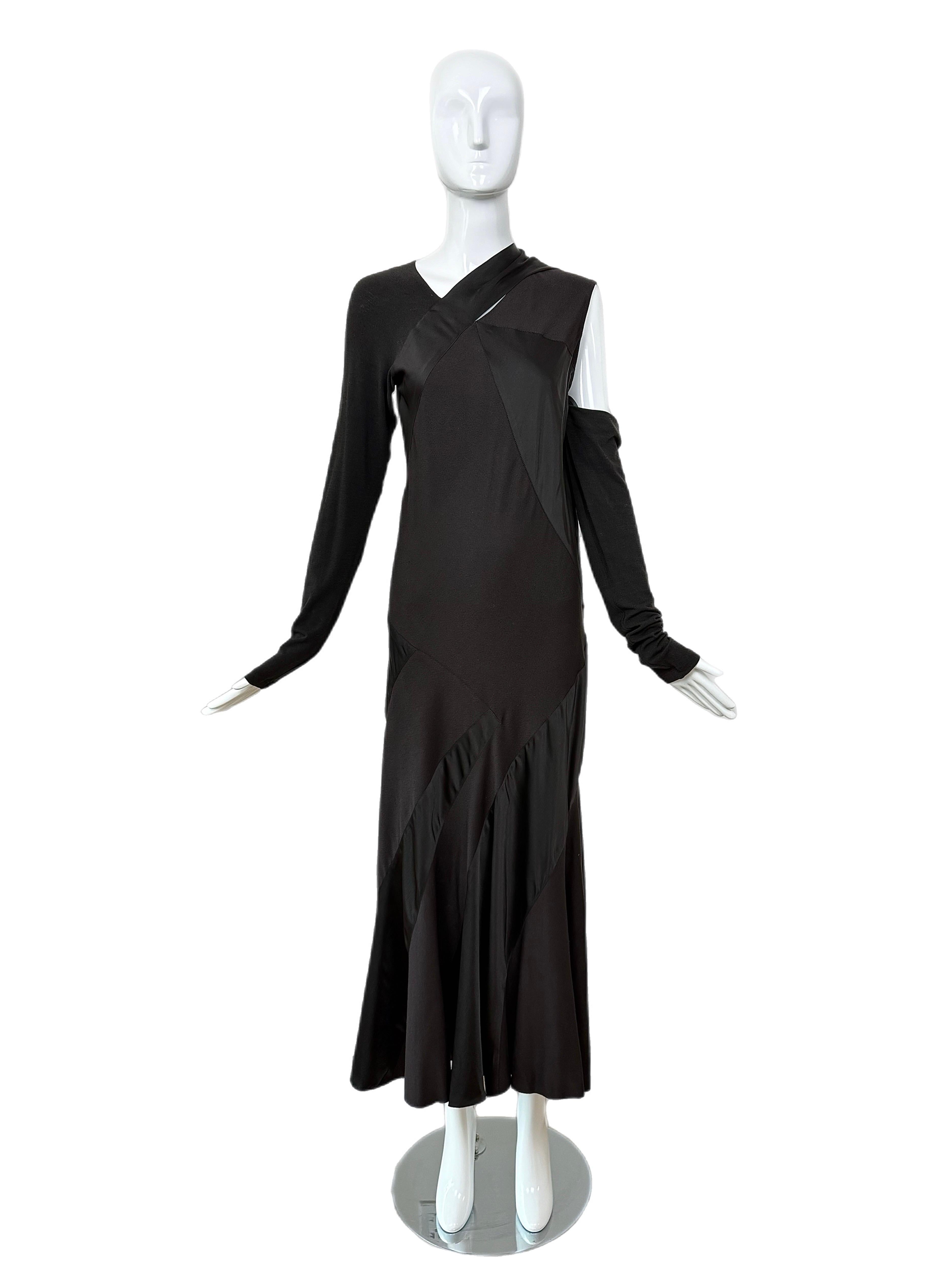 DONNA KARAN 2002 Vestito lungo nero vintage con taglio a vivo con. Sciarpa in vendita 3