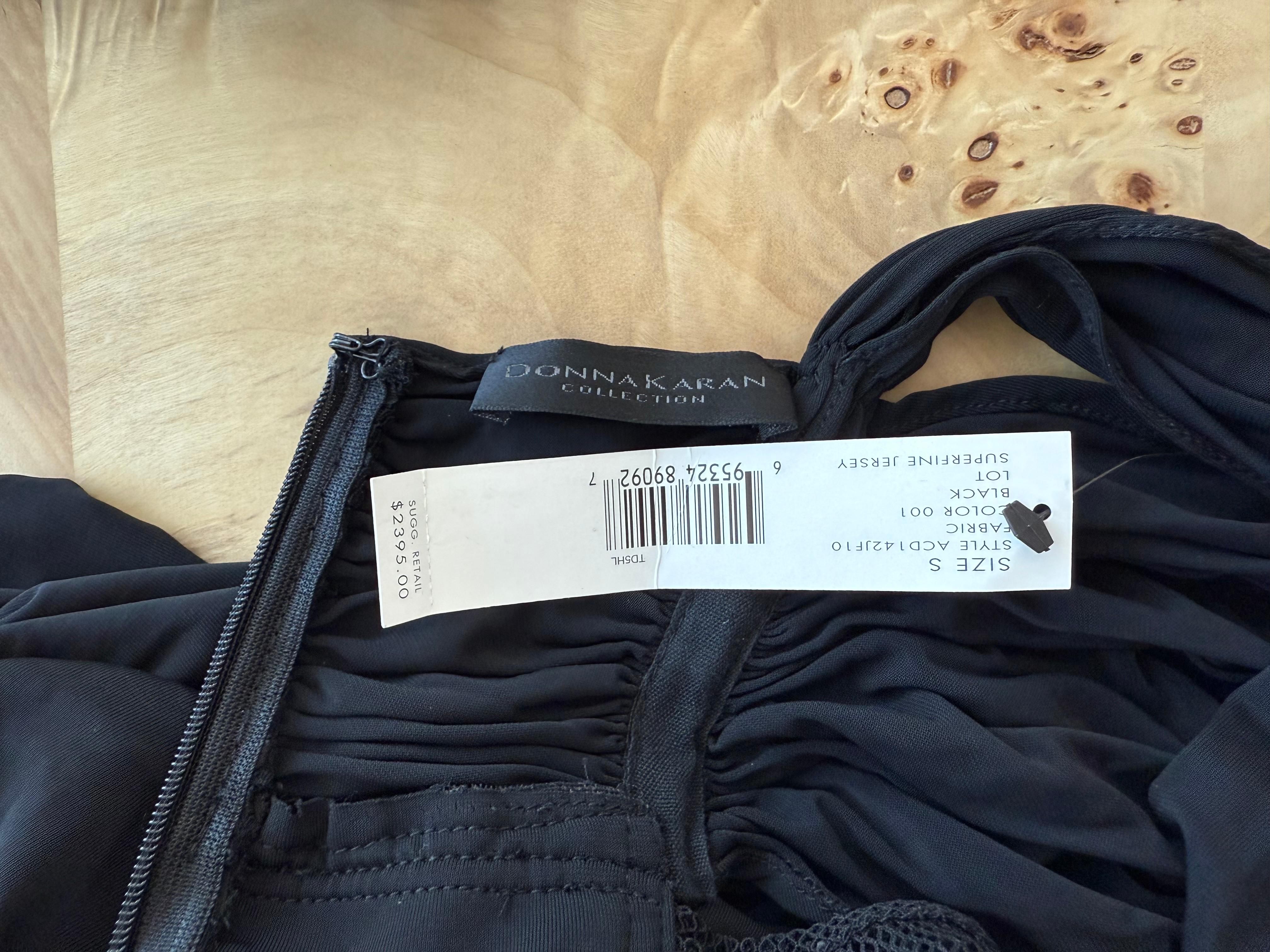 Donna Karan 2005 Vintage Black w. Robe midi A Silver Hardware Runway Style en vente 4