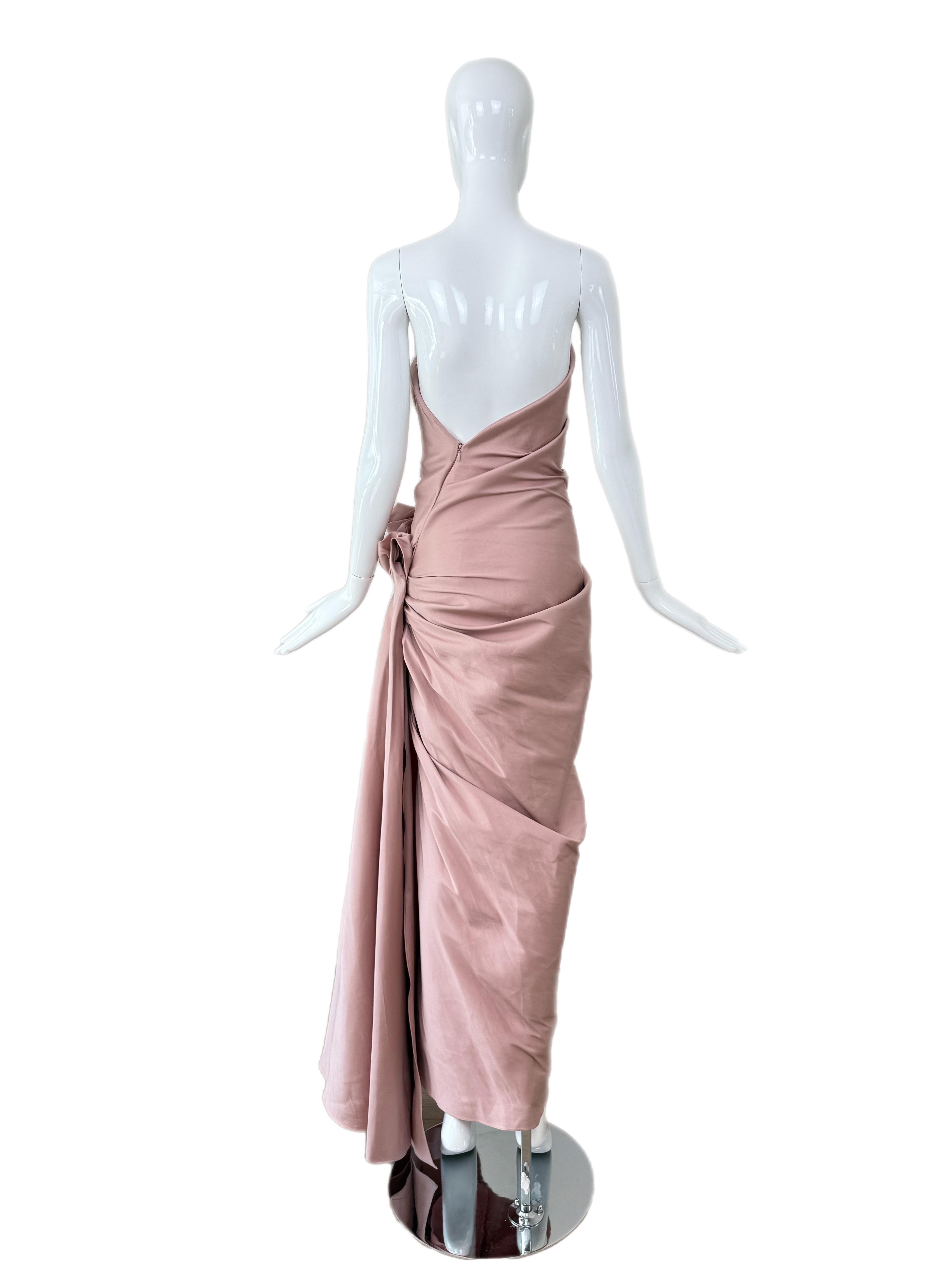 DONNA KARAN 2009 Vintage Pink Evening Gown Maxi Dress Runway (robe de soirée en soie rose) Bon état - En vente à Leonardo, NJ