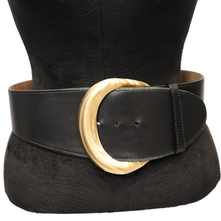 Donna Karan Black Leather Belt W/ Gold tone Buckle at  display picture 3