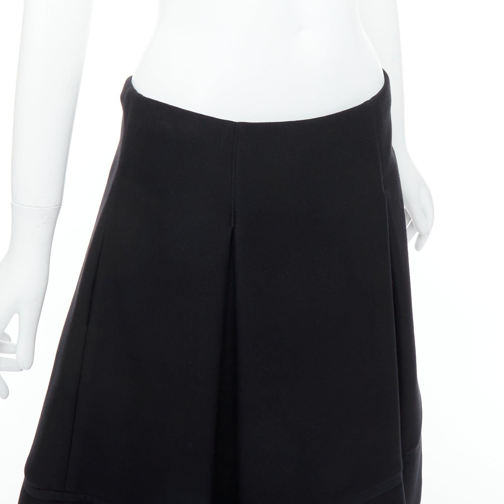 DONNA KARAN gonna a ruota in scuba nera, plissettata e con rifiniture in tulle a rete FR40 L. in vendita 2