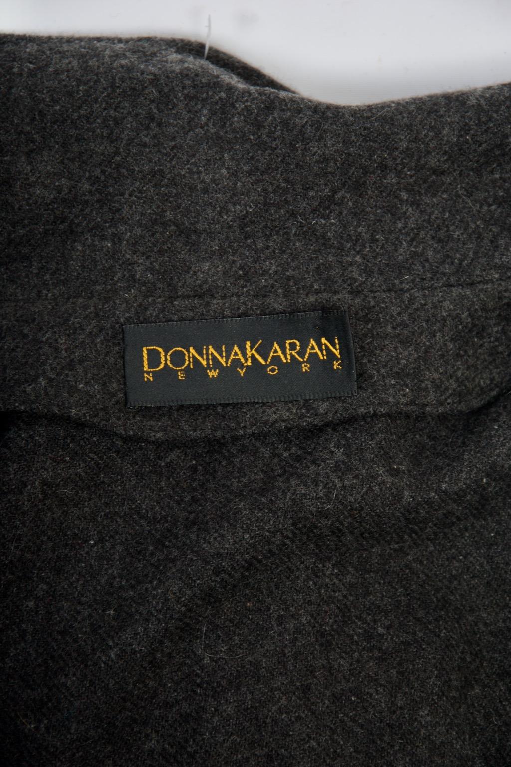 Donna Karan Cashmere Charcoal Suit with Scarf For Sale 11