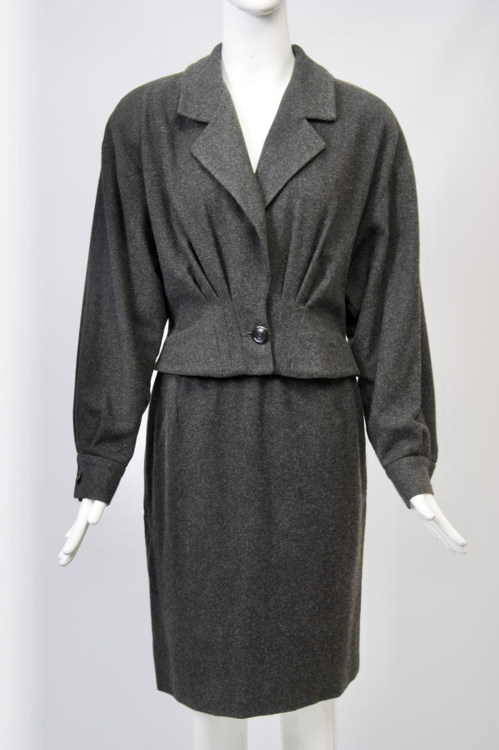 Donna Karan Cashmere Charcoal Suit with Scarf For Sale 4