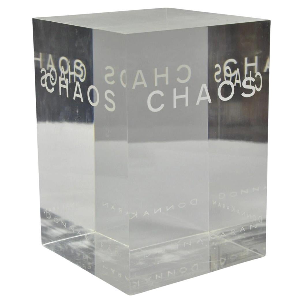 Donna Karan "Chaos" Heavy Acryl Lucite Cube Parfüm Einzelhandel Sockel Display im Angebot