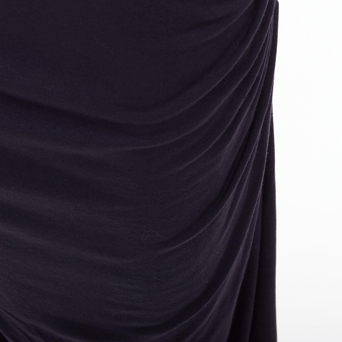 DONNA KARAN Anthrazitgraues Kleid mit V-Ausschnitt und langen Ärmeln mit kalten Schultern L im Angebot 2