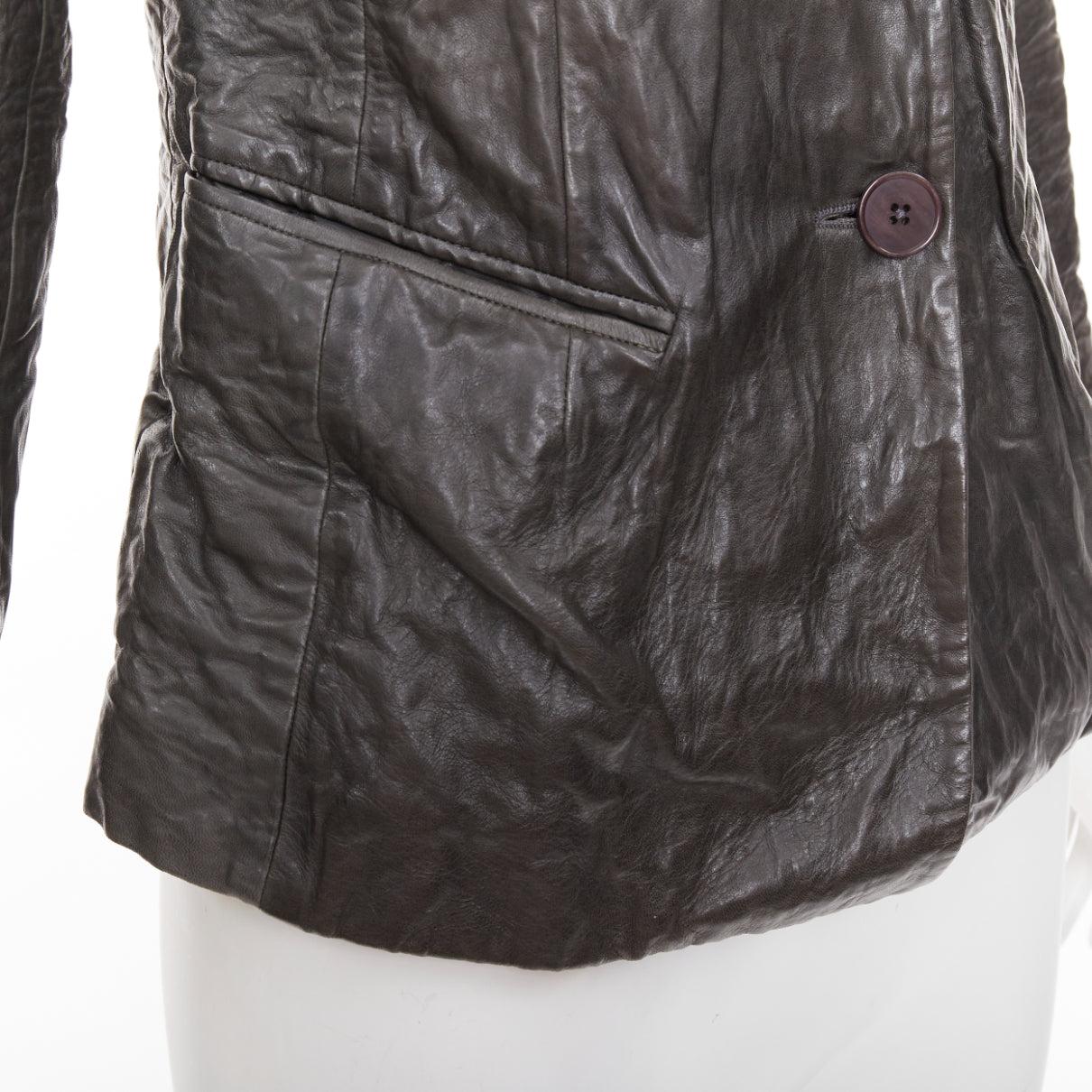 DONNA KARAN chaqueta blazer de piel de cordero arrugada topo oscuro IT38 XS en venta 2