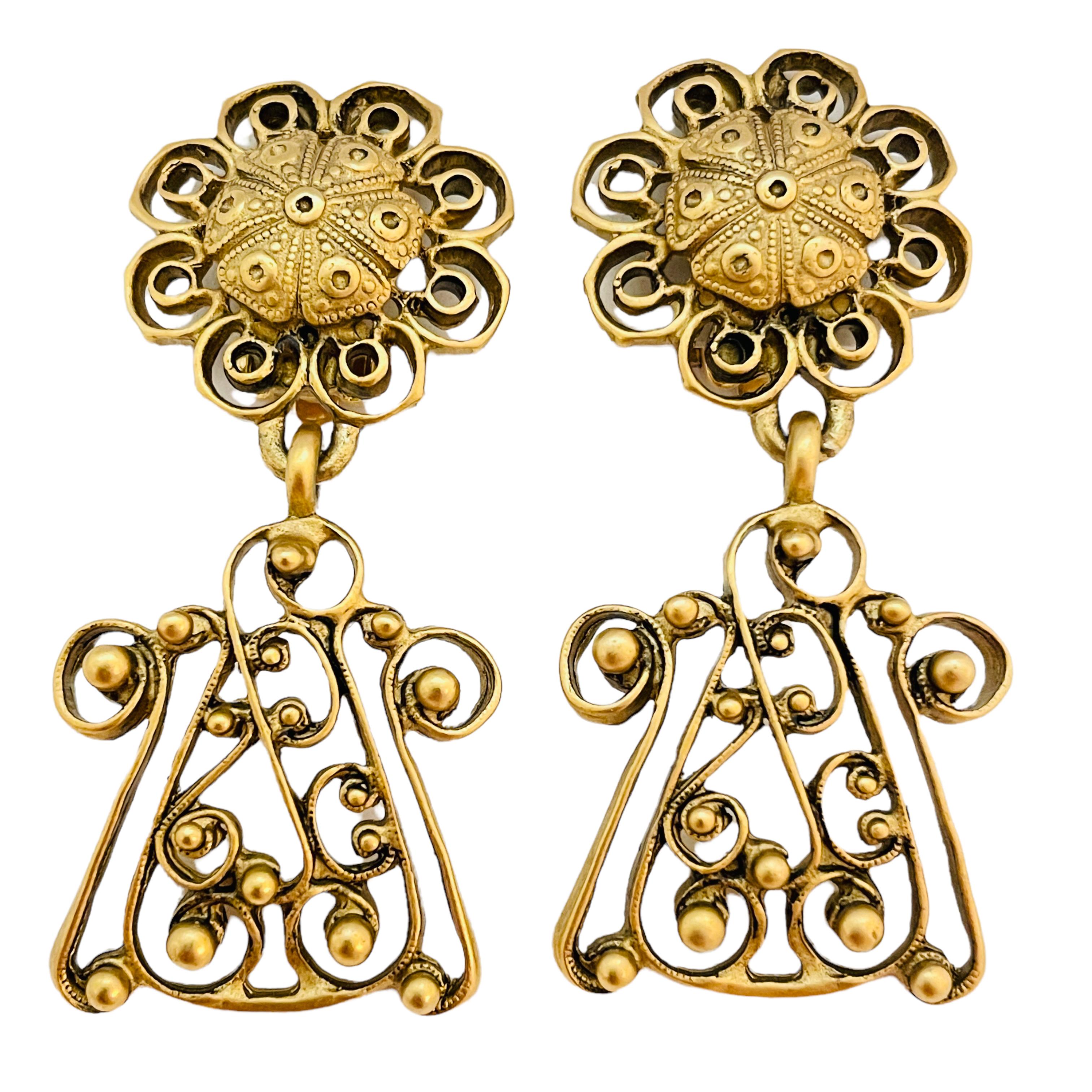 DONNA KARAN DKNY - Boucles d'oreilles à clip de créateur, ton or en vente 1