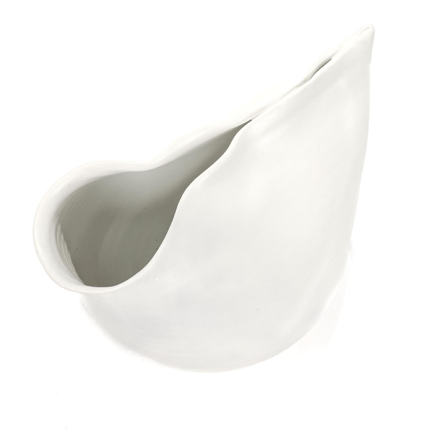 Donna Karan Lenox Signed Limited Edition Embrace Porcelain Vase / Vessel For Sale 1