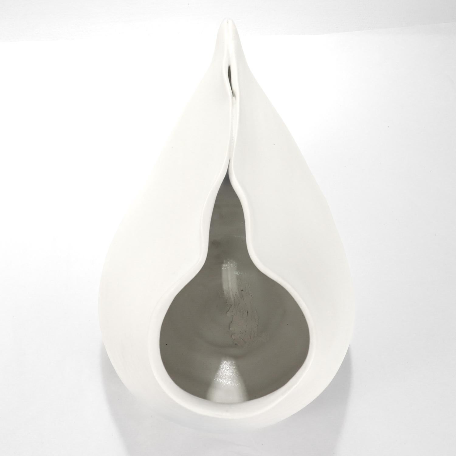 Donna Karan Lenox Signed Limited Edition Embrace Porcelain Vase / Vessel For Sale 3