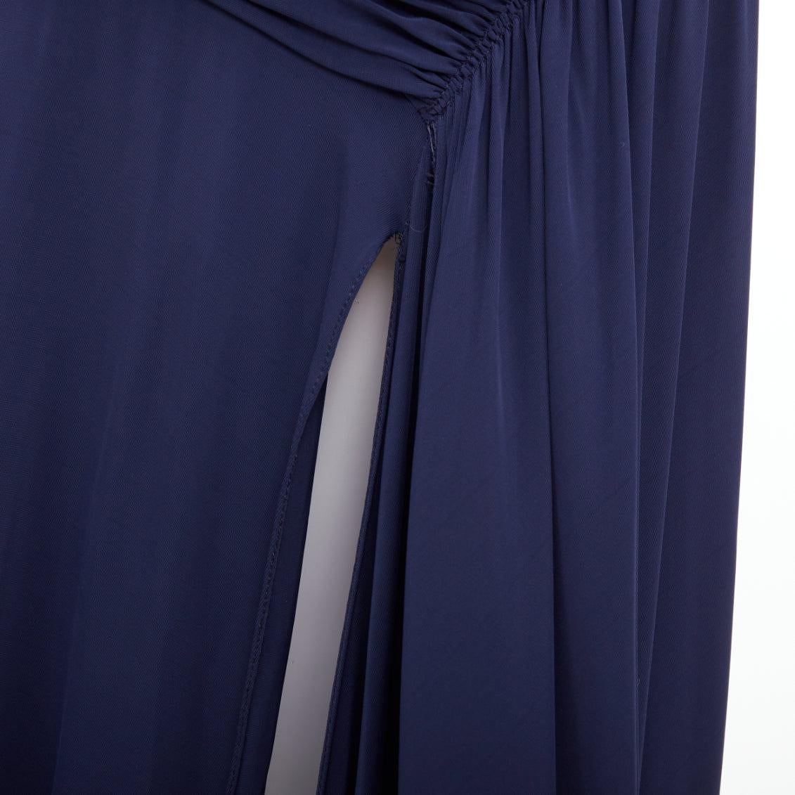 Donna Karan, abito a spalla fredda con scollo a punta drappeggiato, di colore blu L in vendita 3