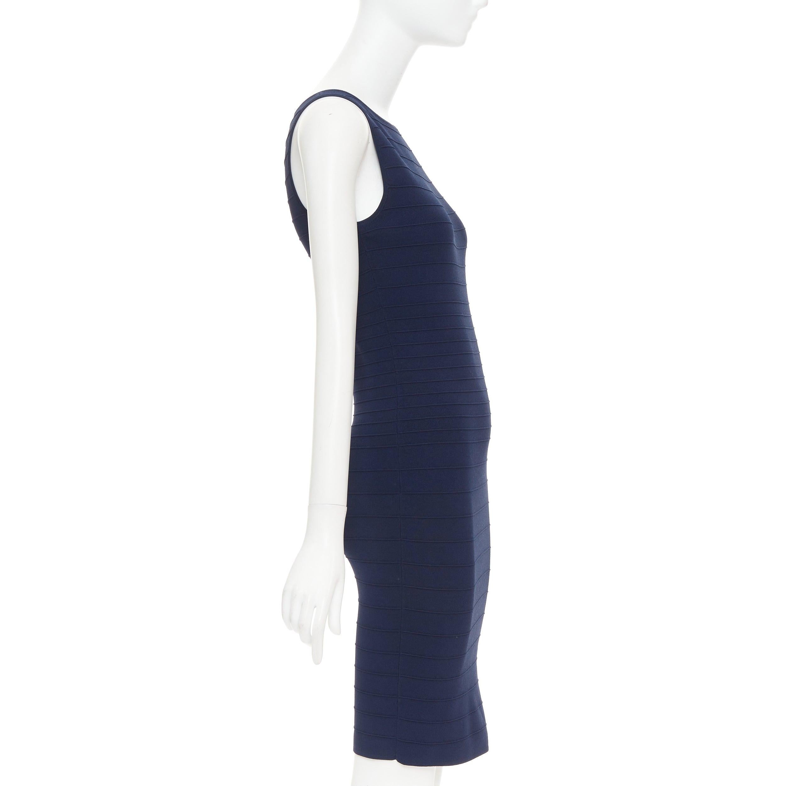 DONNA KARAN vestido bodycon cuello barco en mezcla de viscosa S en Excelente estado para la venta en Hong Kong, NT