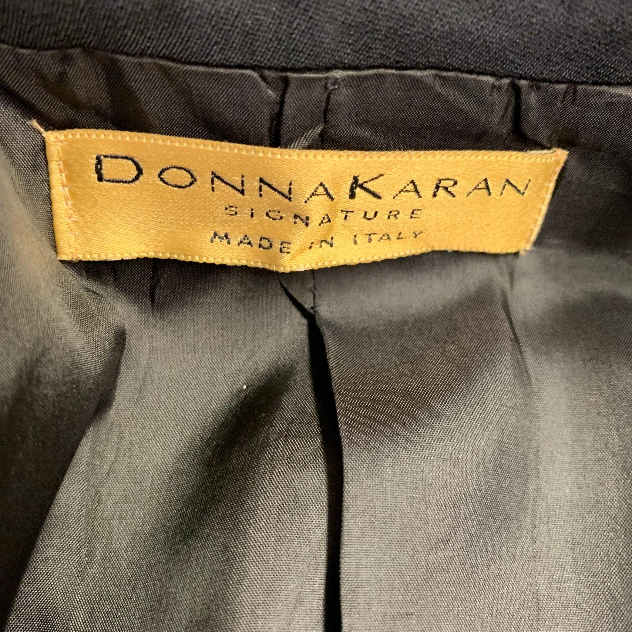 DONNA KARAN Schwarzer Sportmantel mit Neckholder-Revers, Größe 44 im Angebot 2