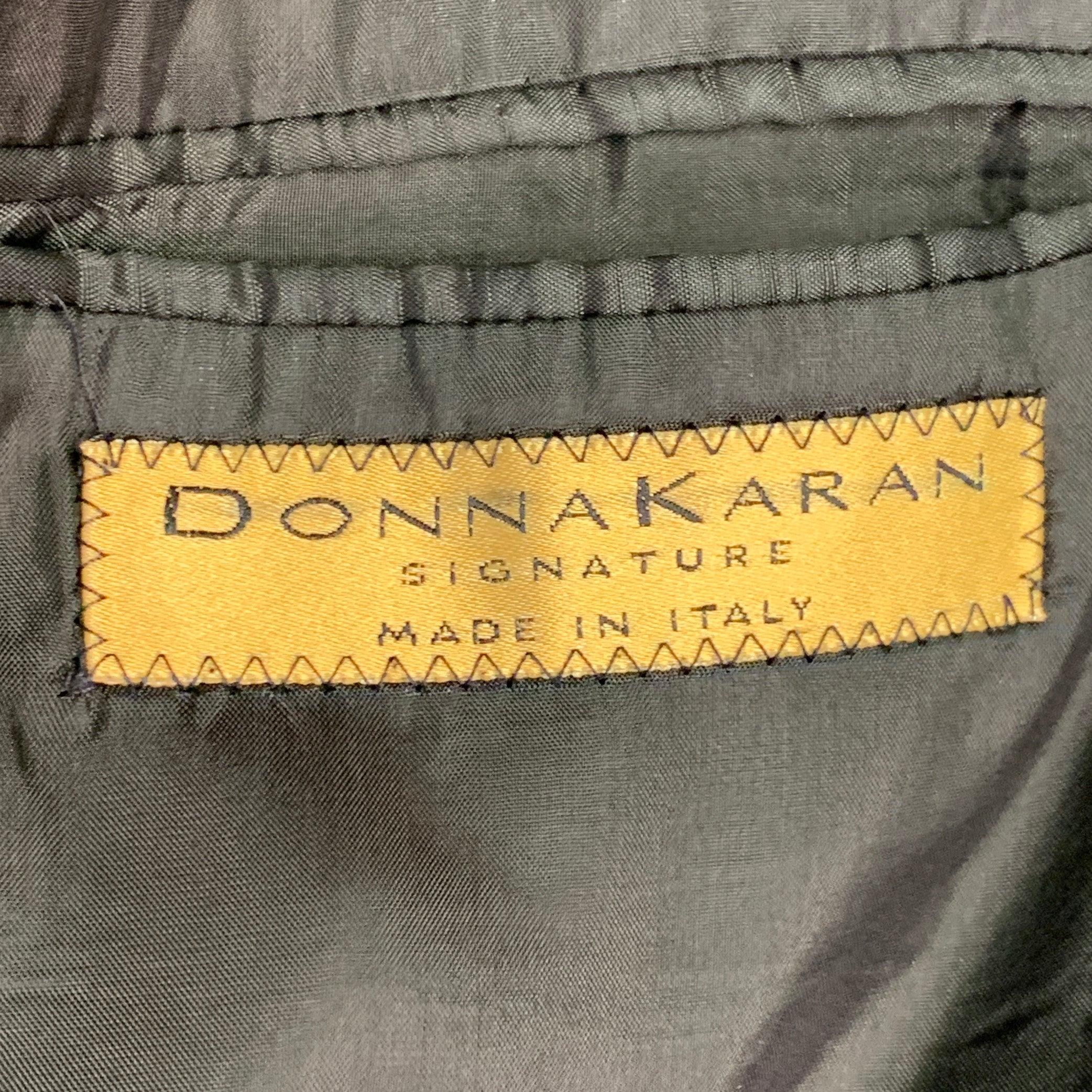 DONNA KARAN Schwarzer Sportmantel mit Neckholder-Revers, Größe 44 im Angebot 4