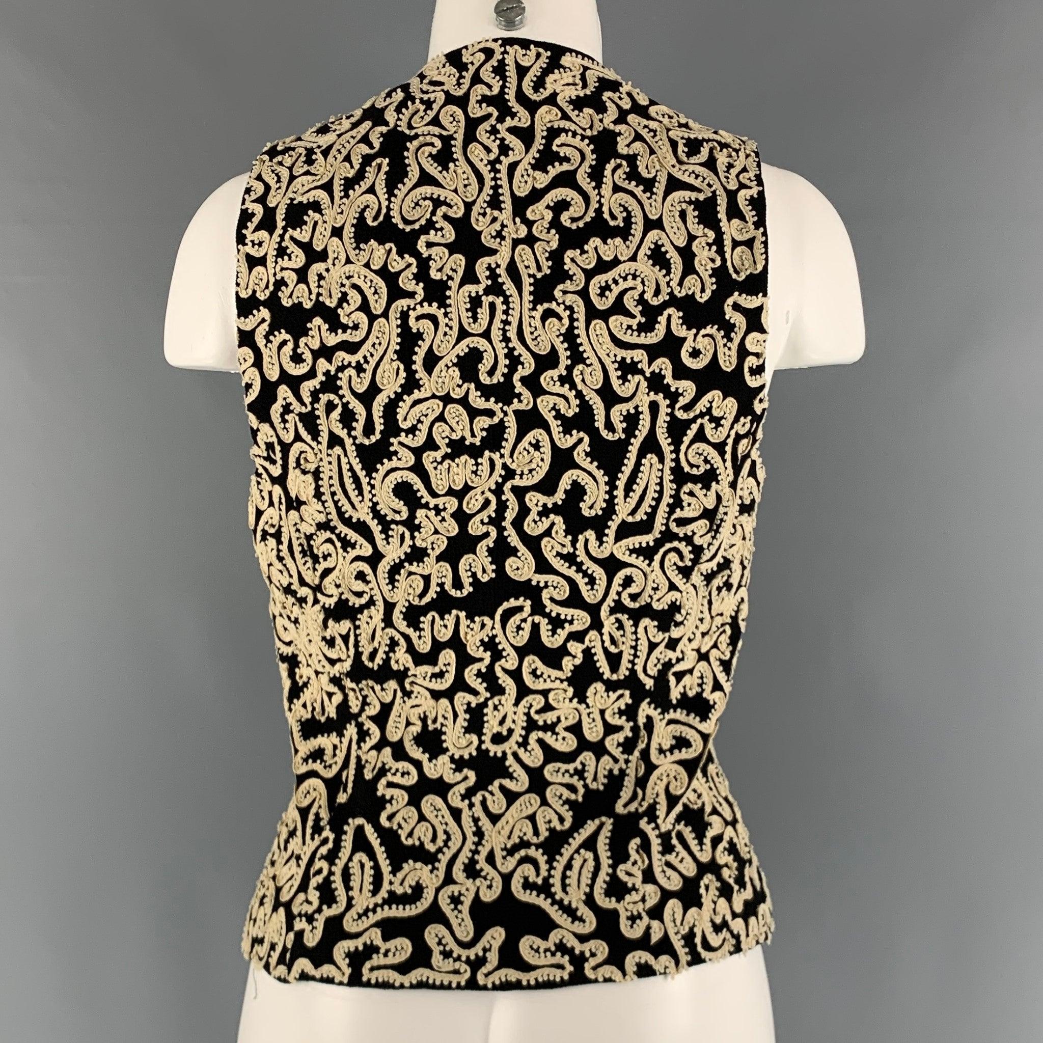 Women's DONNA KARAN Size 6 Black Cream Wool Embroidered V-Neck Vest