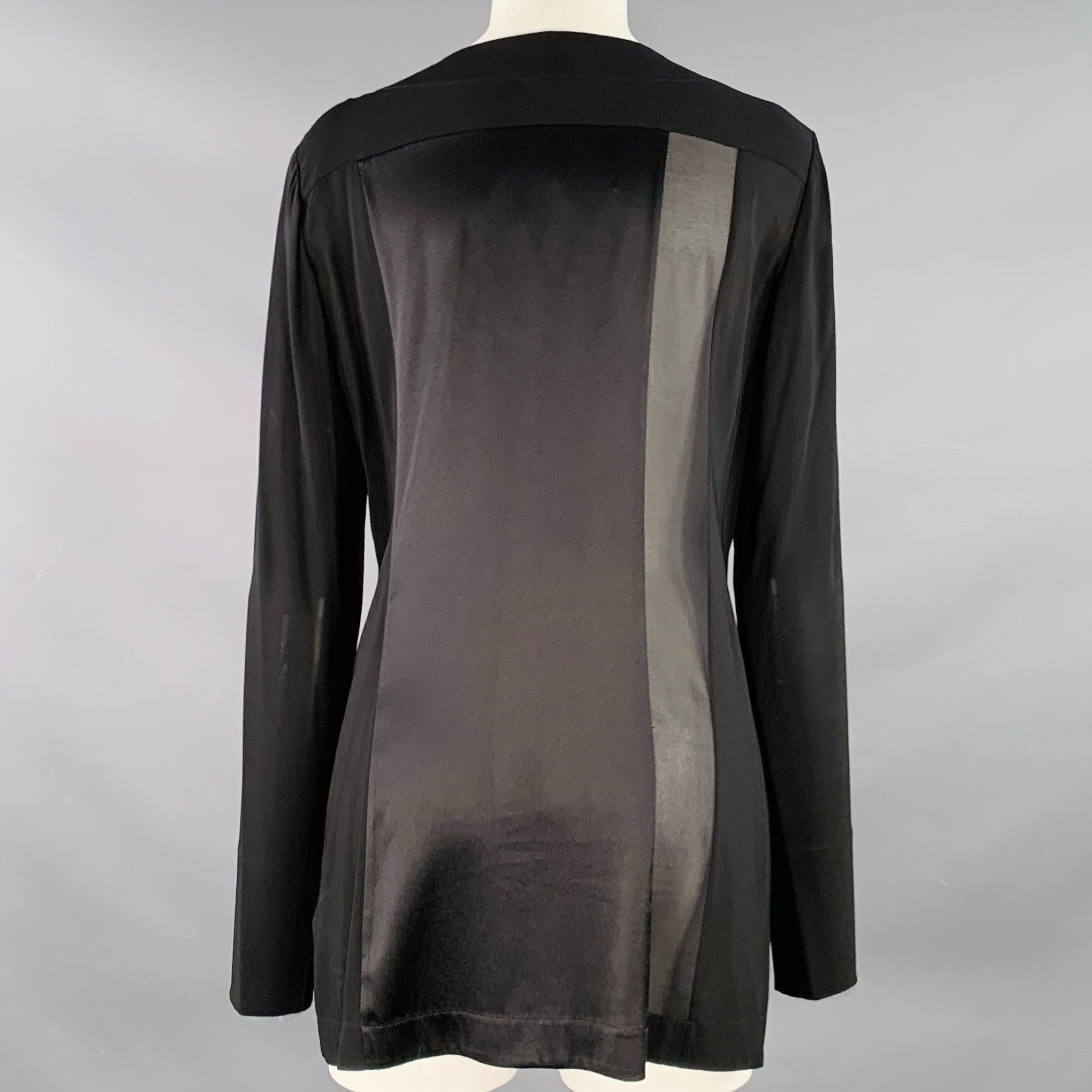 Donna Karan Taglia 8 Camicetta nera crema in misto viscosa con bottoni nascosti In condizioni buone in vendita a San Francisco, CA