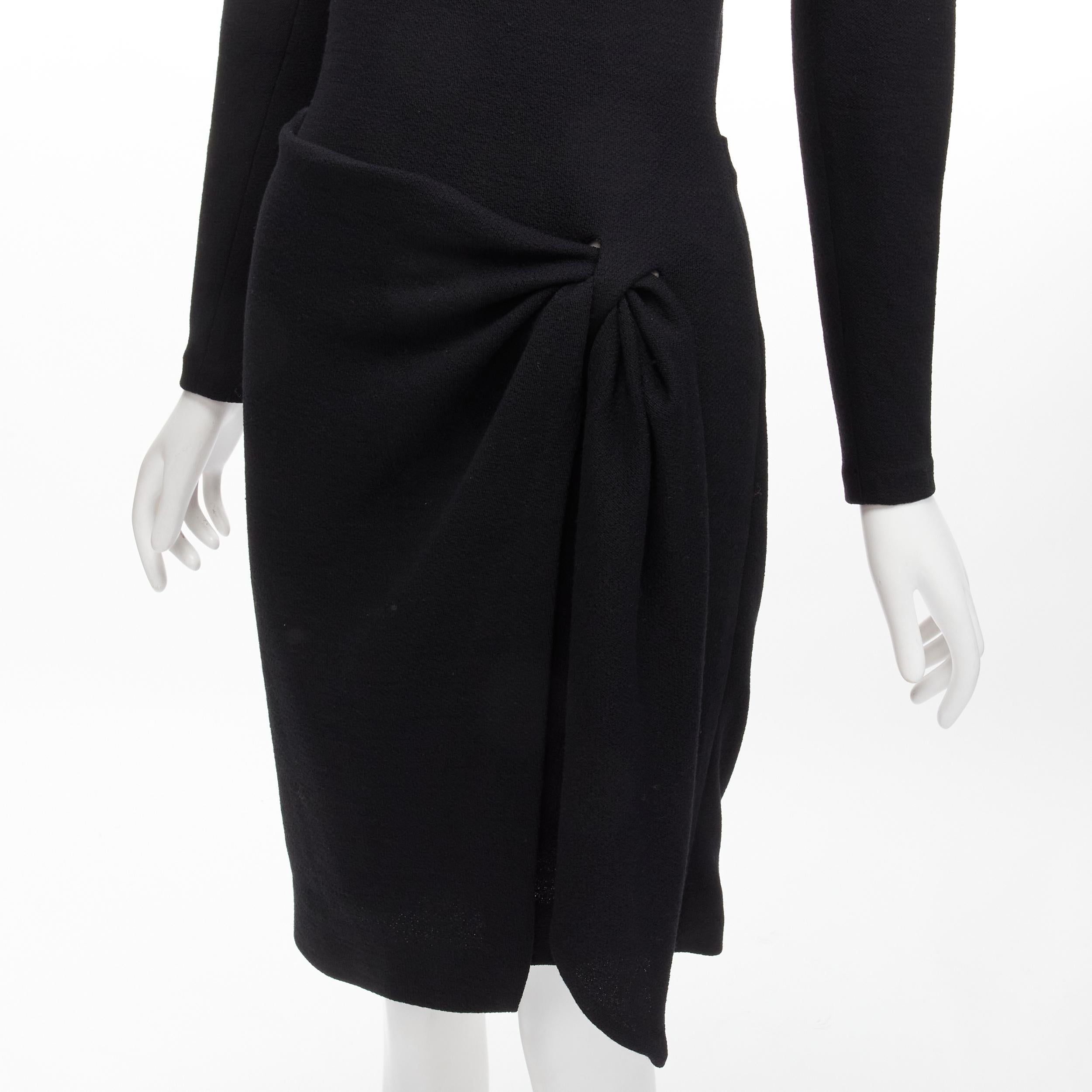 DONNA KARAN Vintage 100% wool drape wrap crew neck knee dress US4 S
Reference: TGAS/C01615
Brand: Donna Karan
Material: Wool
Color: Black
Pattern: Solid
Closure: Zip
Made in: United States

CONDITION:
Condition: Excellent, this item was pre-owned