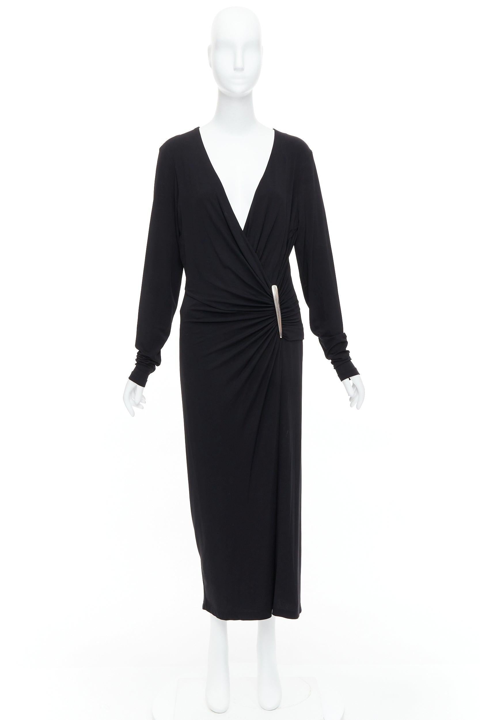 DONNA KARAN Robe midi vintage à décolleté plongeant et boucle argentée en viscose noire L en vente 4