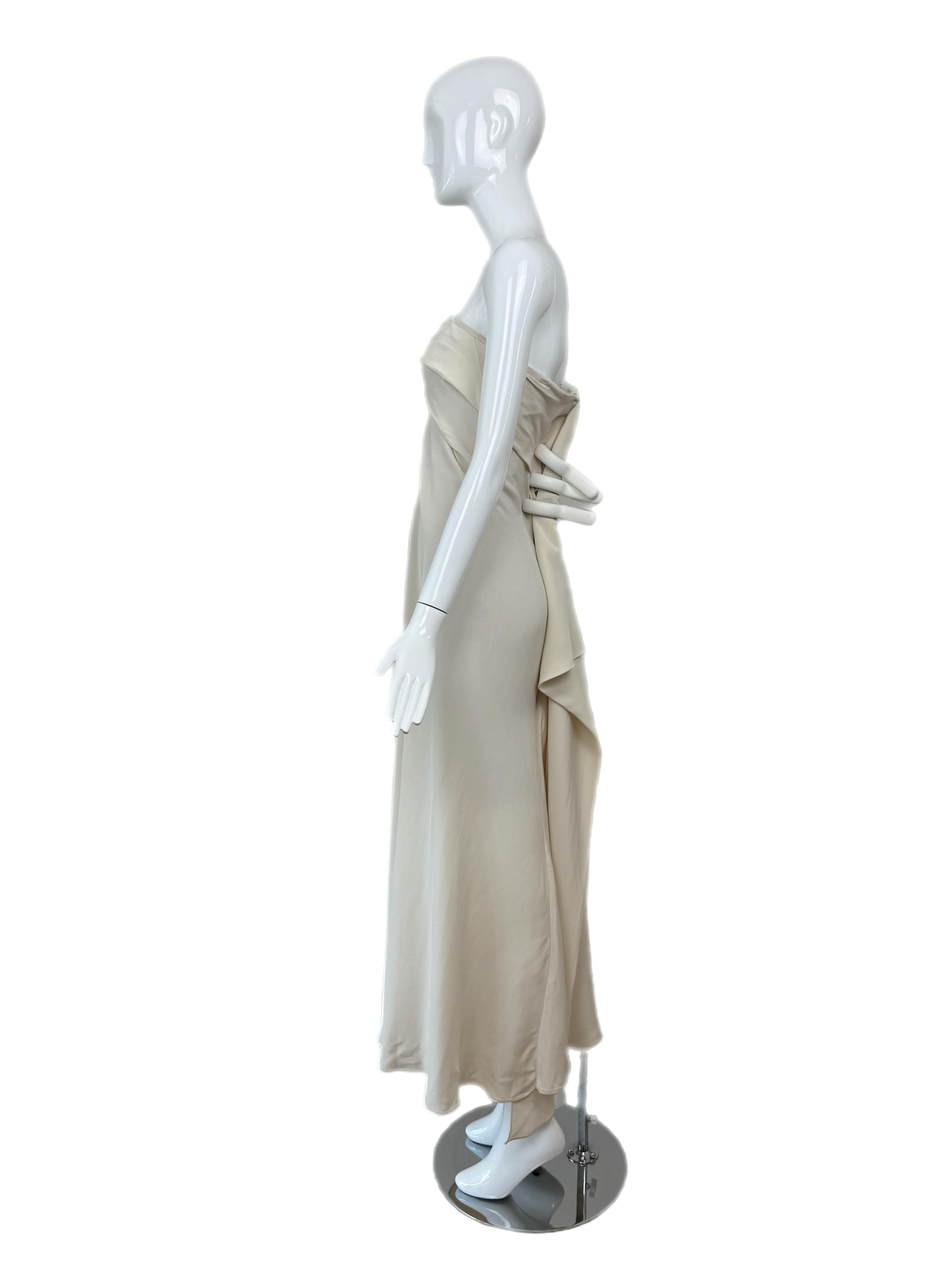 Gris DONNA KARAN Vintage Ivory Silk Strapless Wedding Bridal Dress (Robe de mariée sans bretelles en soie) en vente
