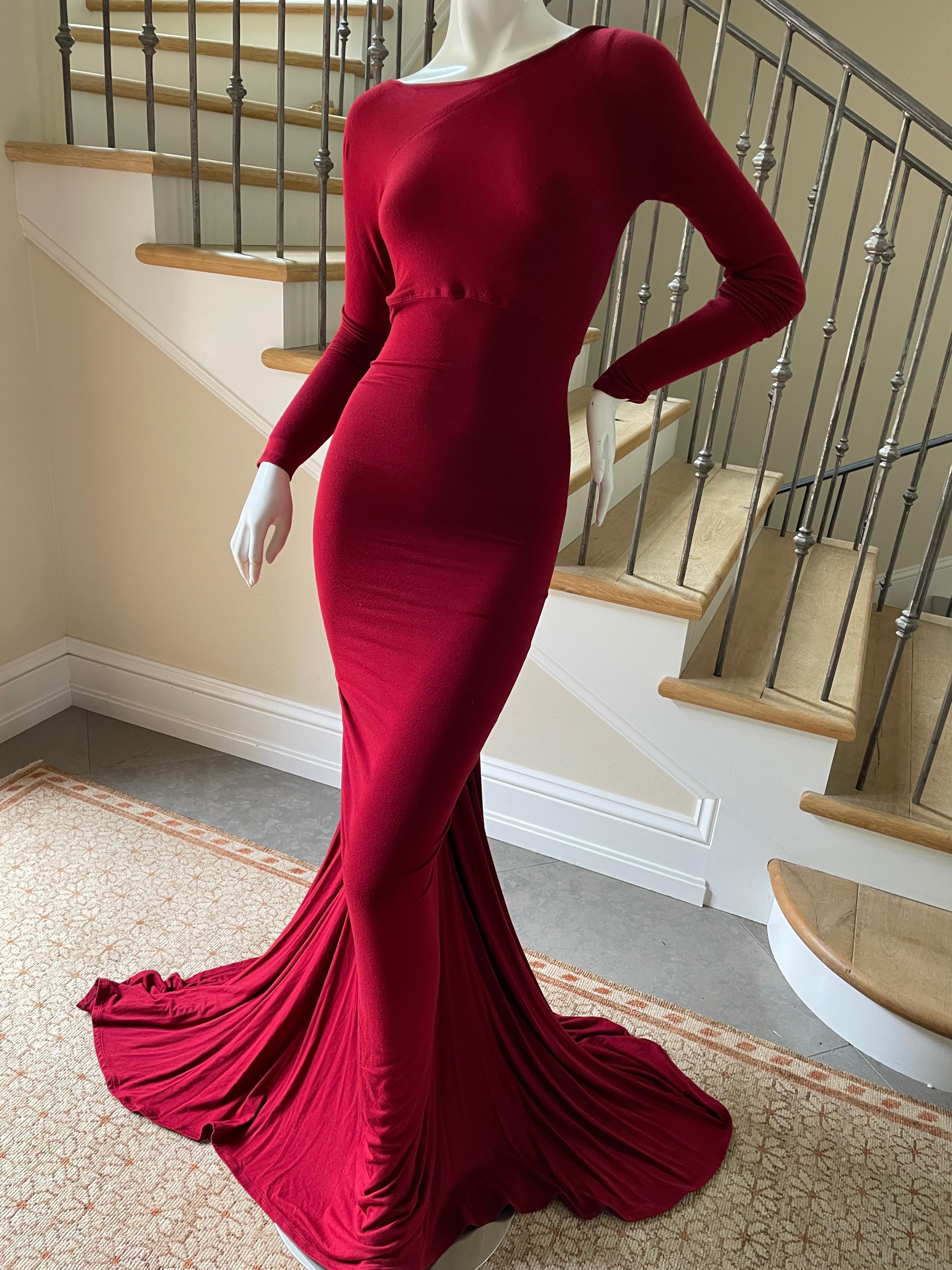 Donna Karan Vintage Rotes Jersey Fischschwanz Abendkleid mit tiefem Rückenausschnitt . 
Das ist so schön. 
Größe M
Brustumfang 36